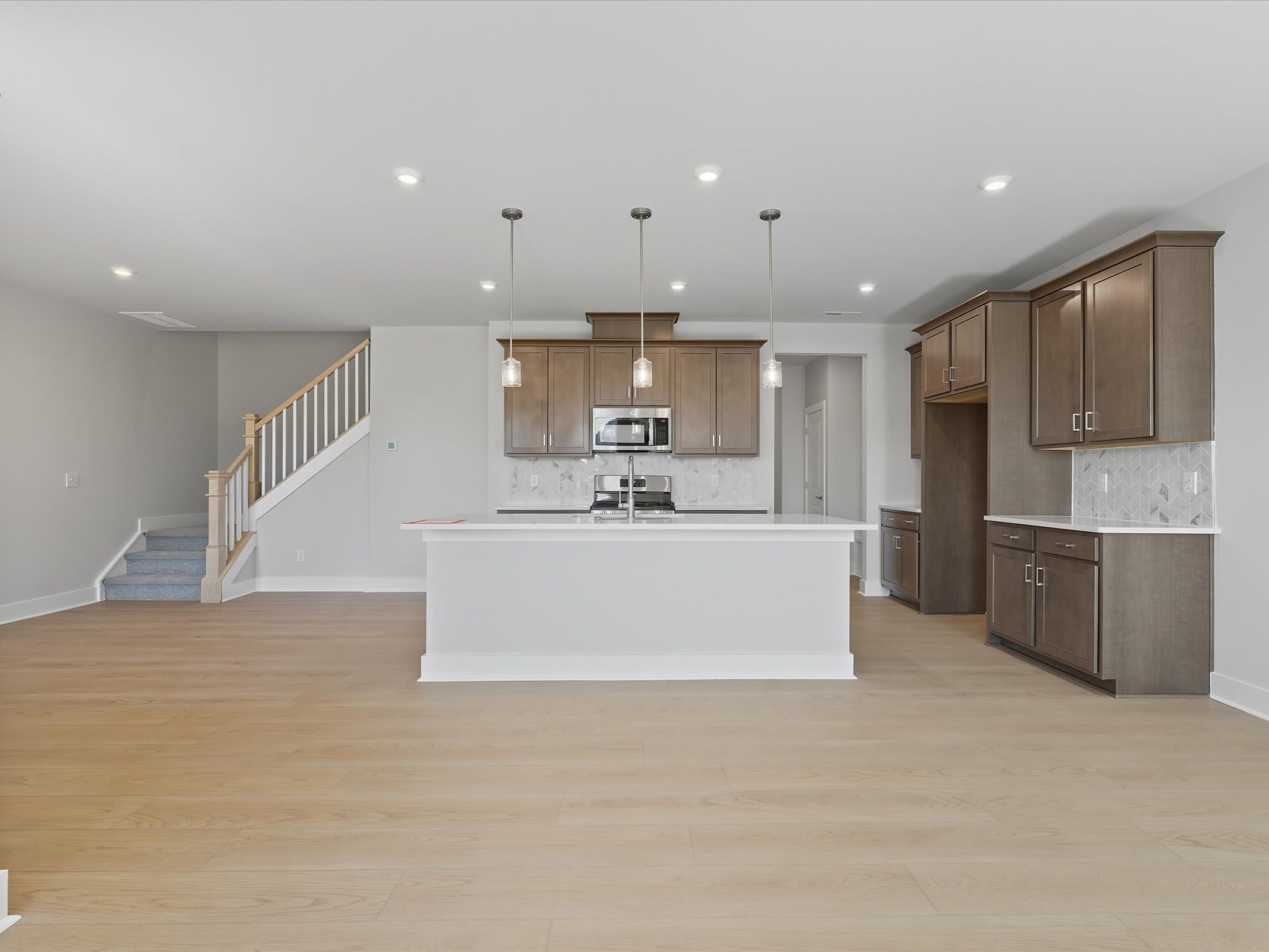 323 Ardmore Dr