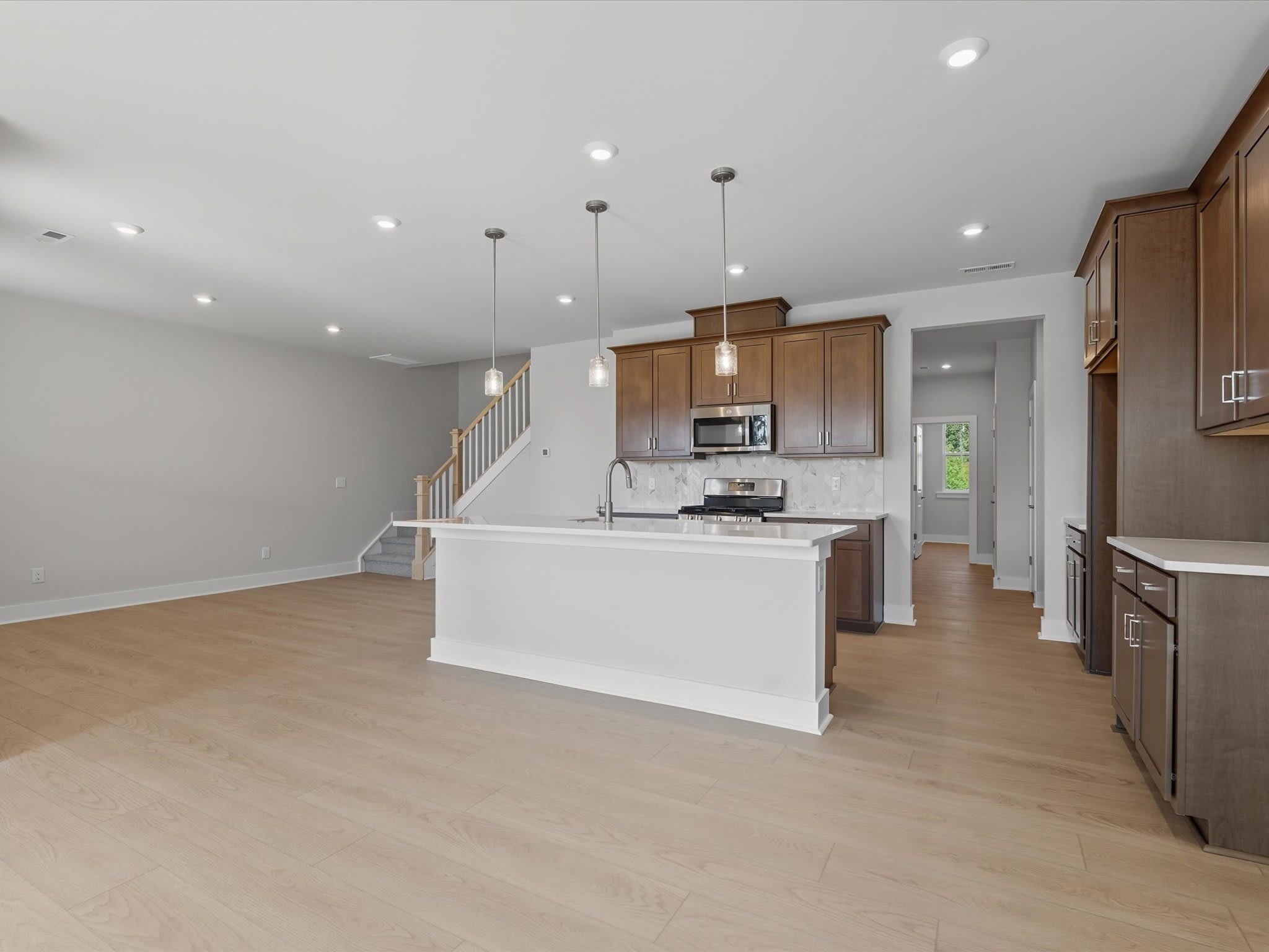 323 Ardmore Dr