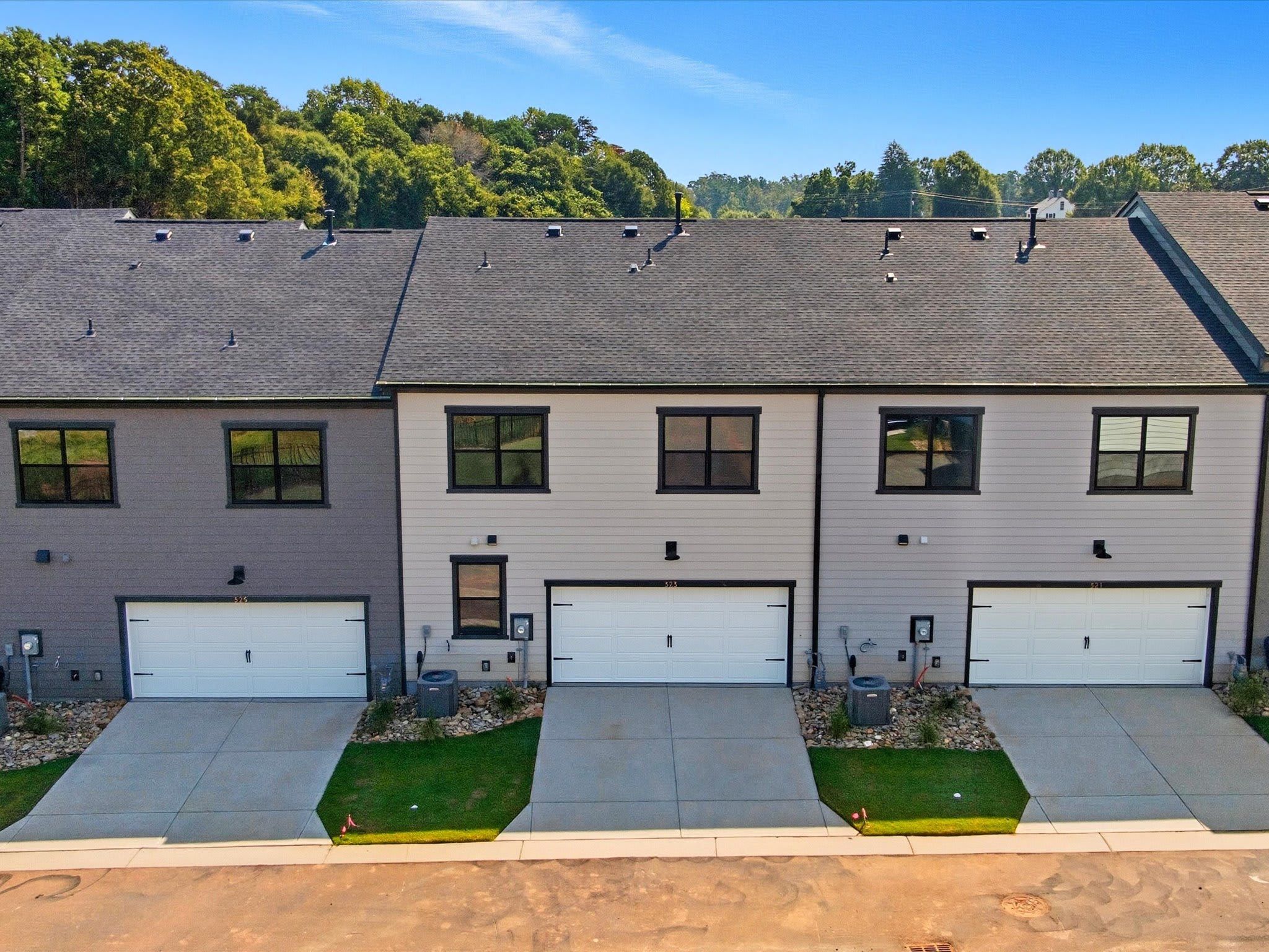 323 Ardmore Dr
