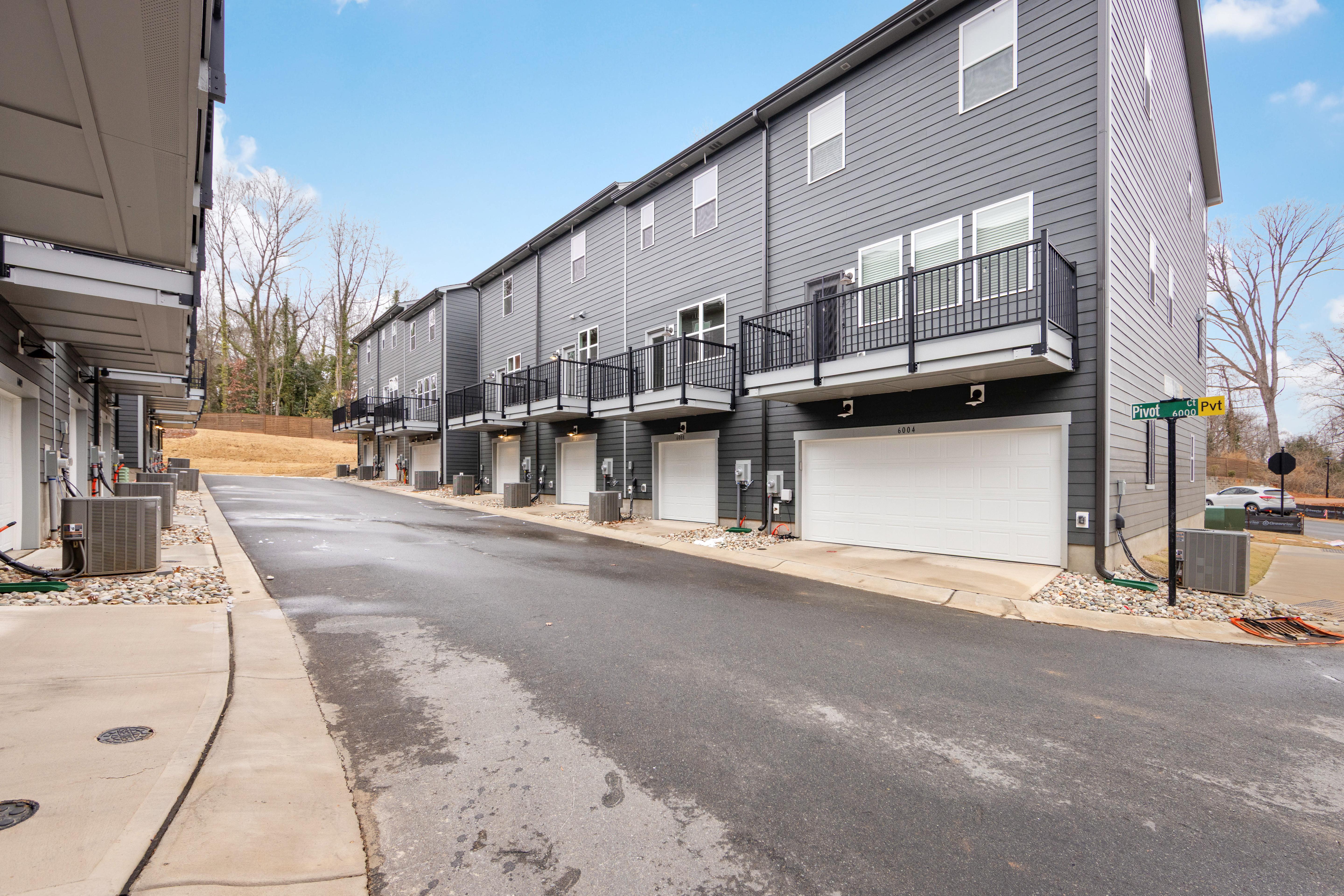 6008 Pivot Ct