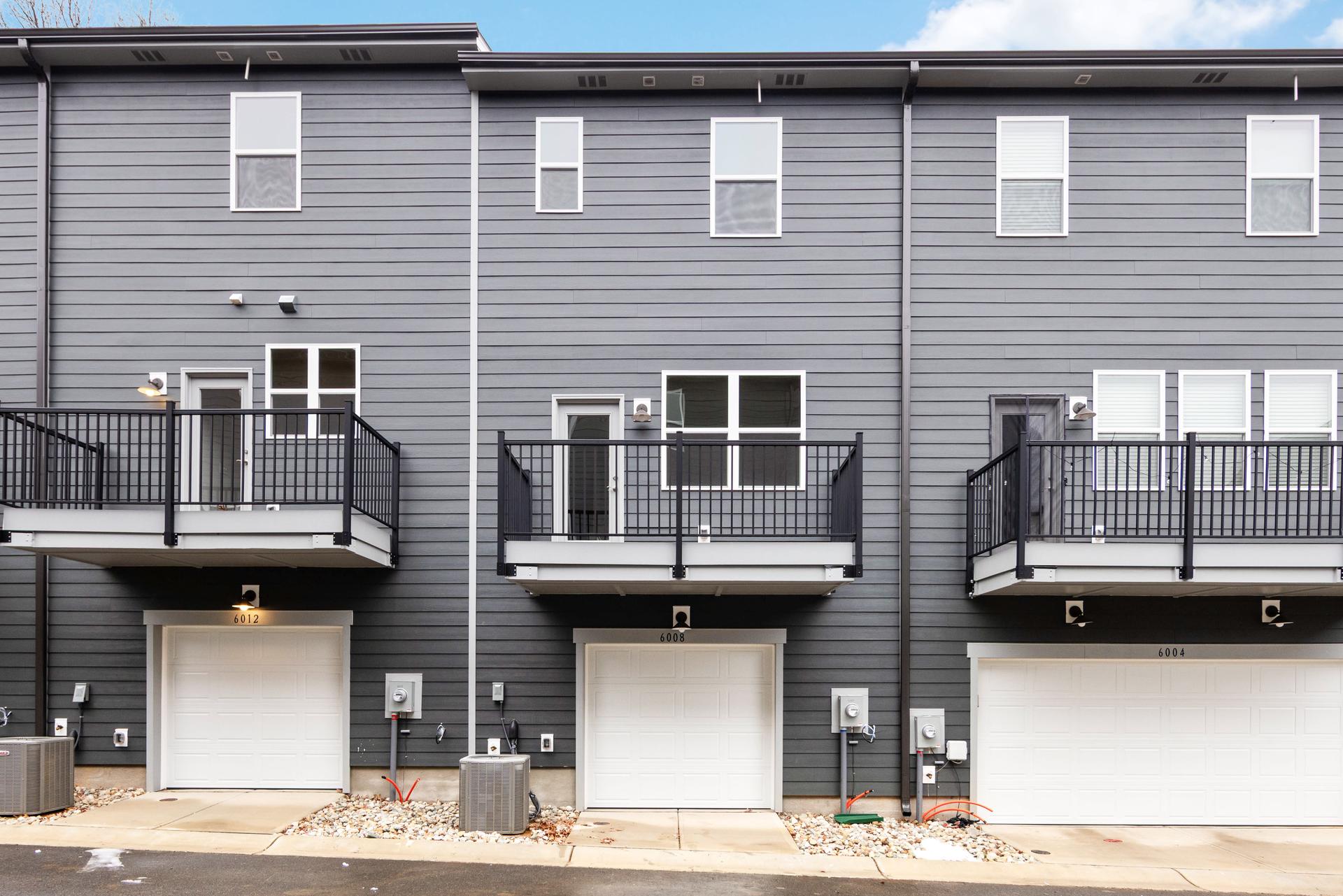 6008 Pivot Ct
