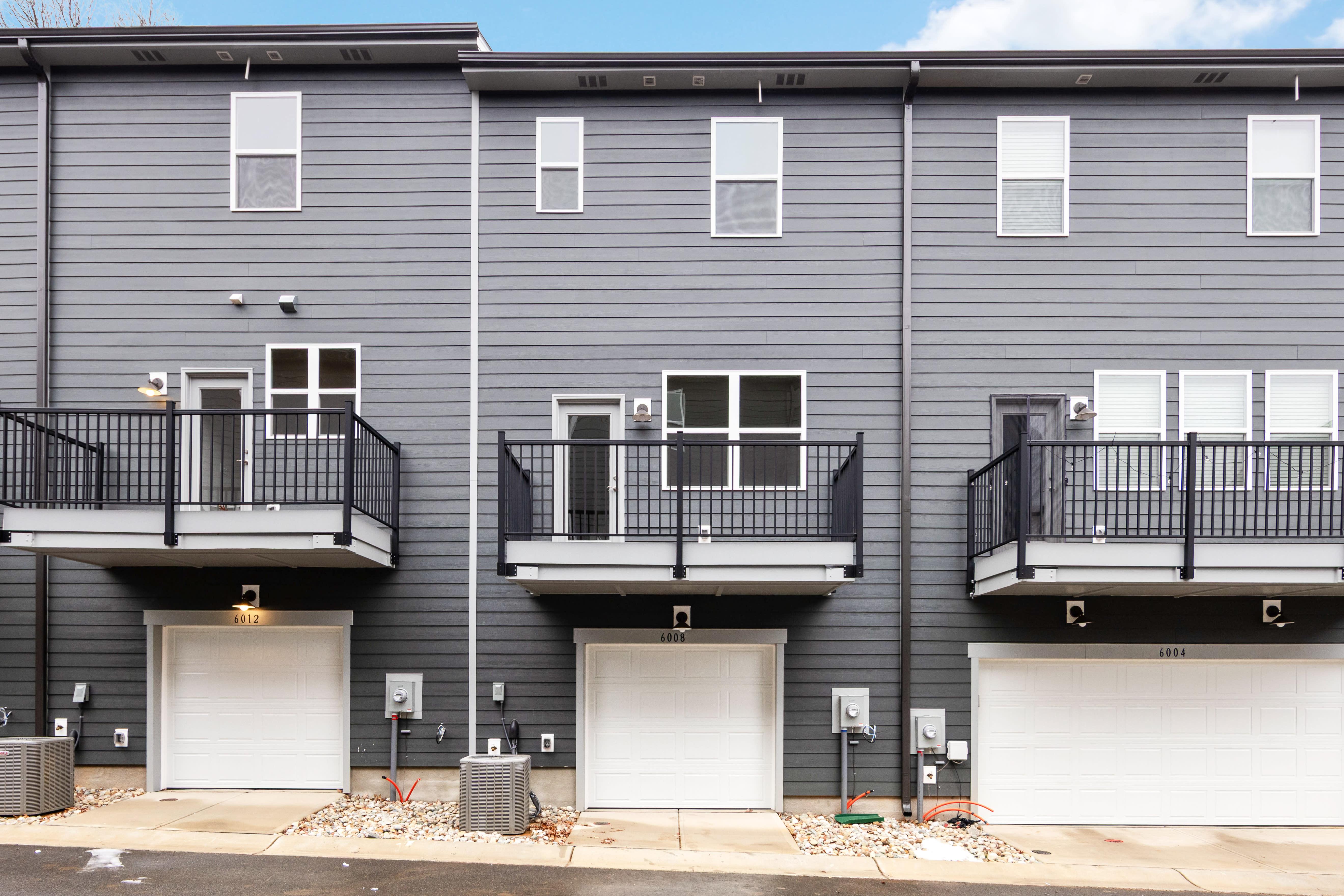 6008 Pivot Ct