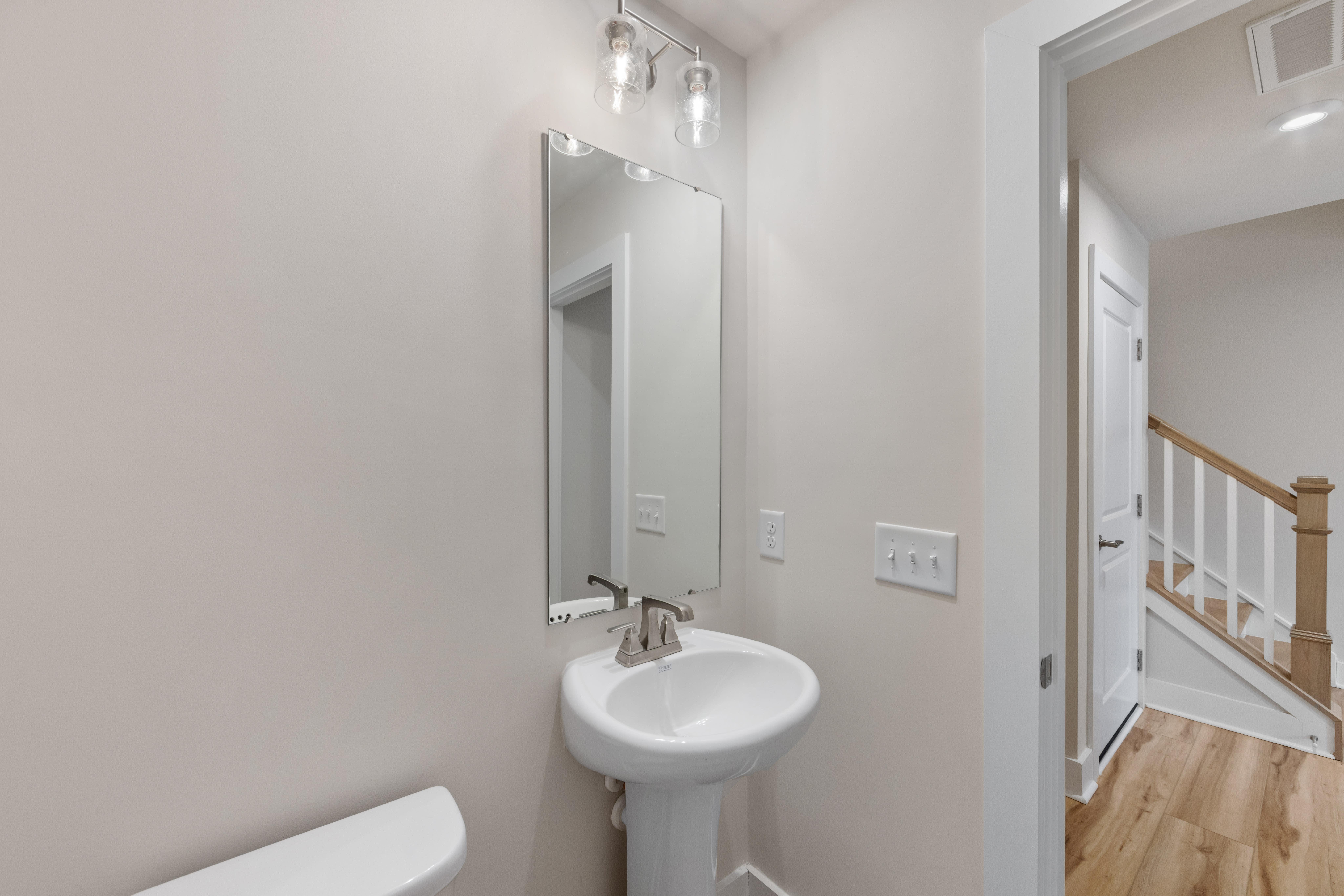6008 Pivot Ct
