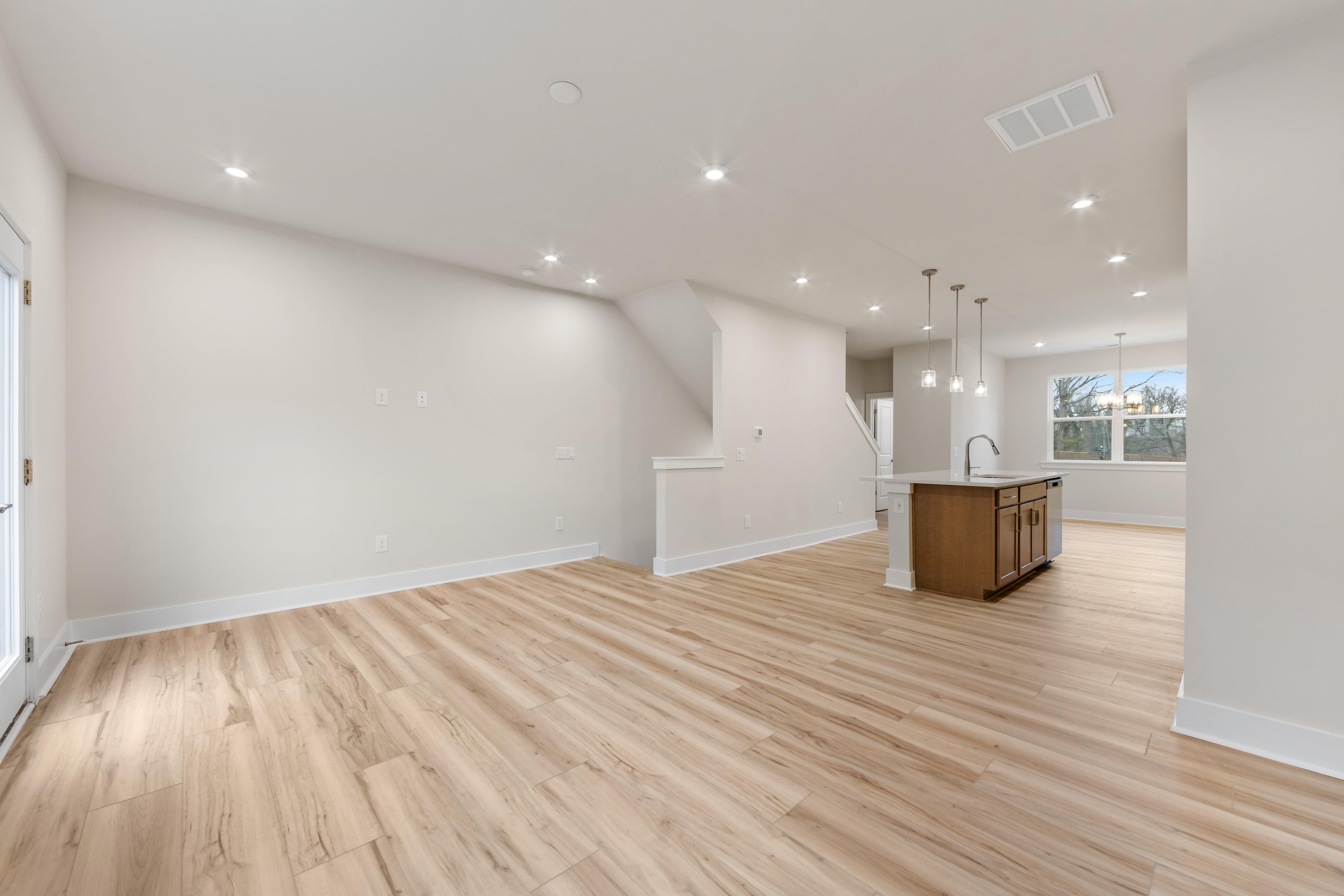 6008 Pivot Ct