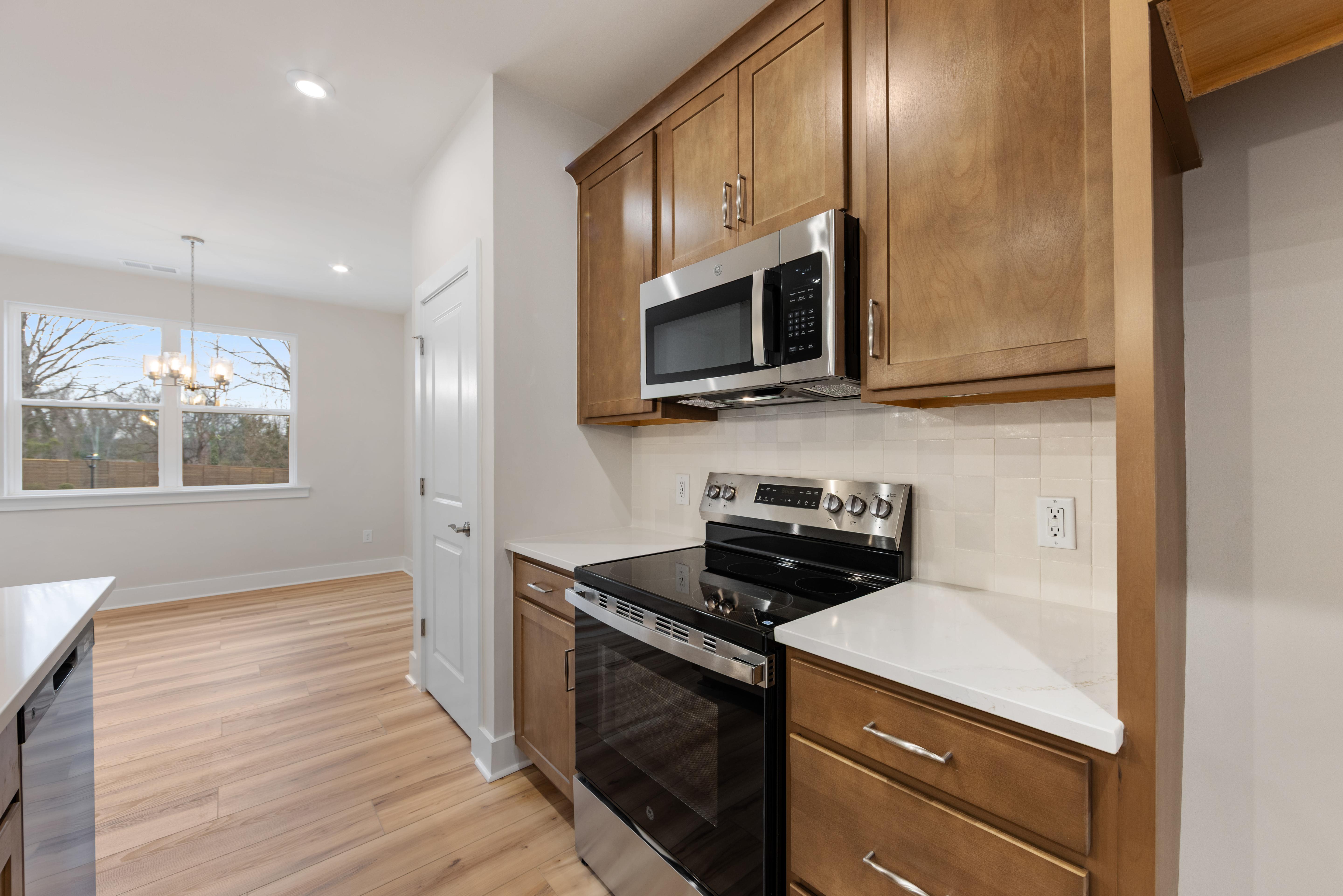 6008 Pivot Ct