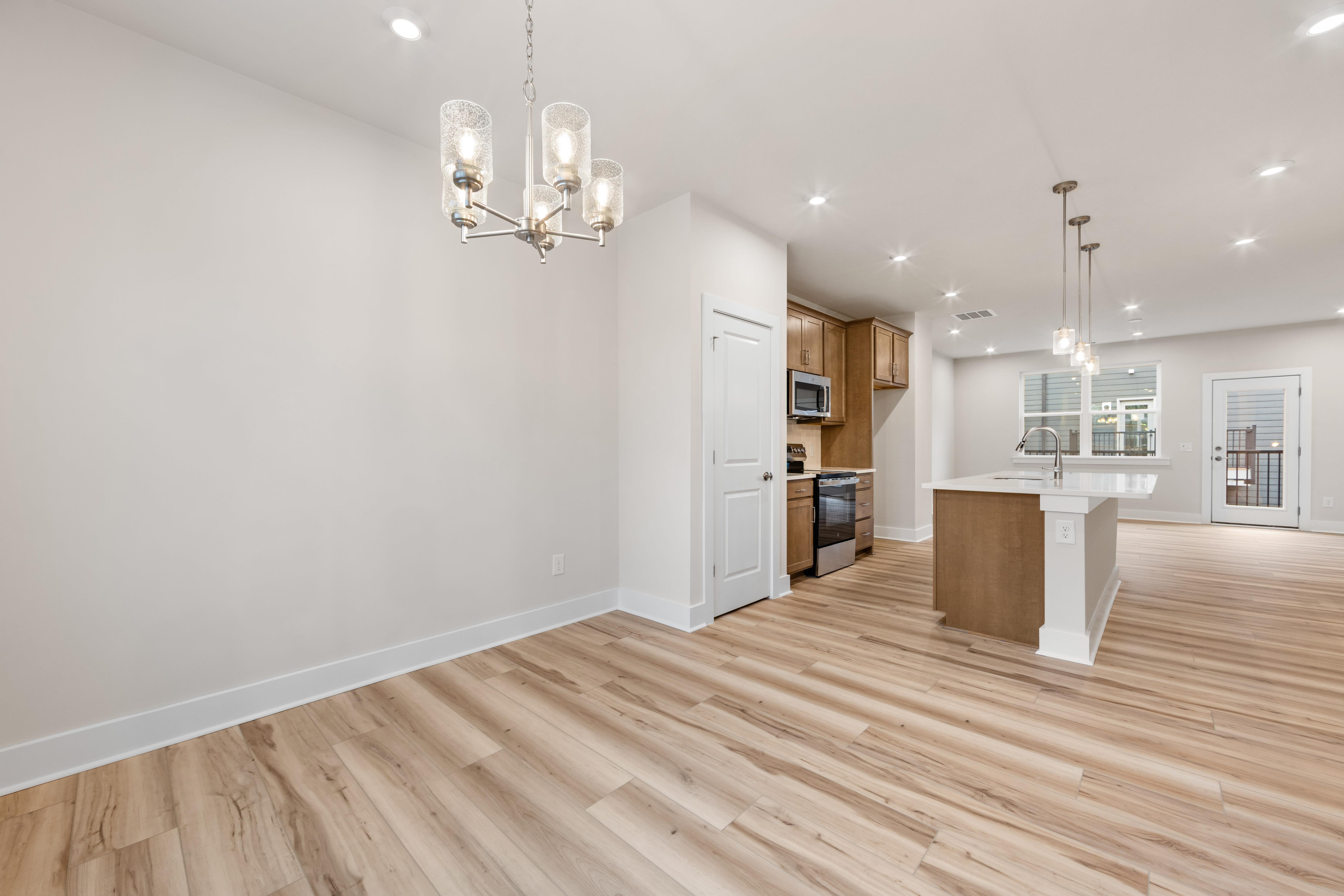 6008 Pivot Ct
