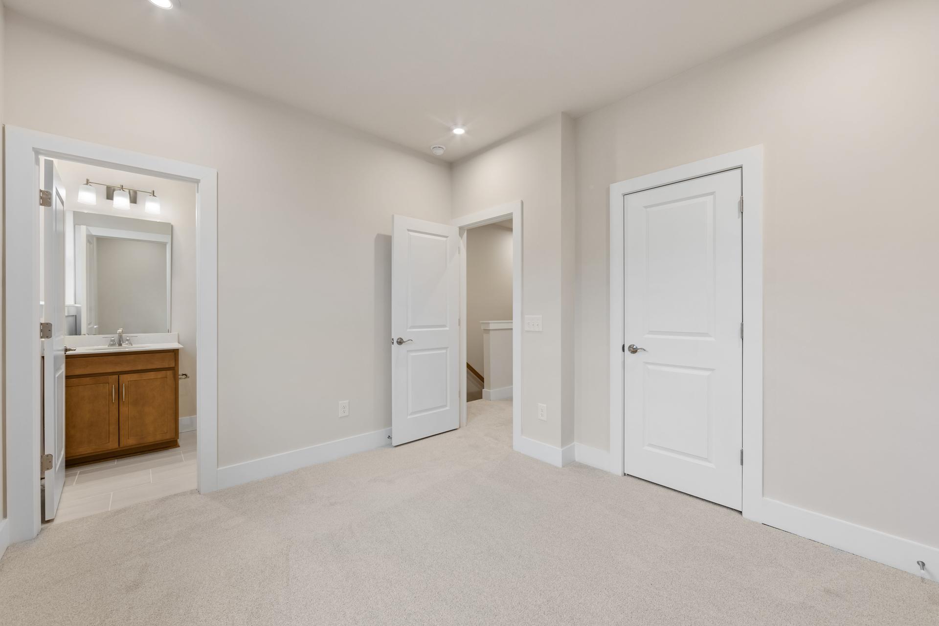 6008 Pivot Ct
