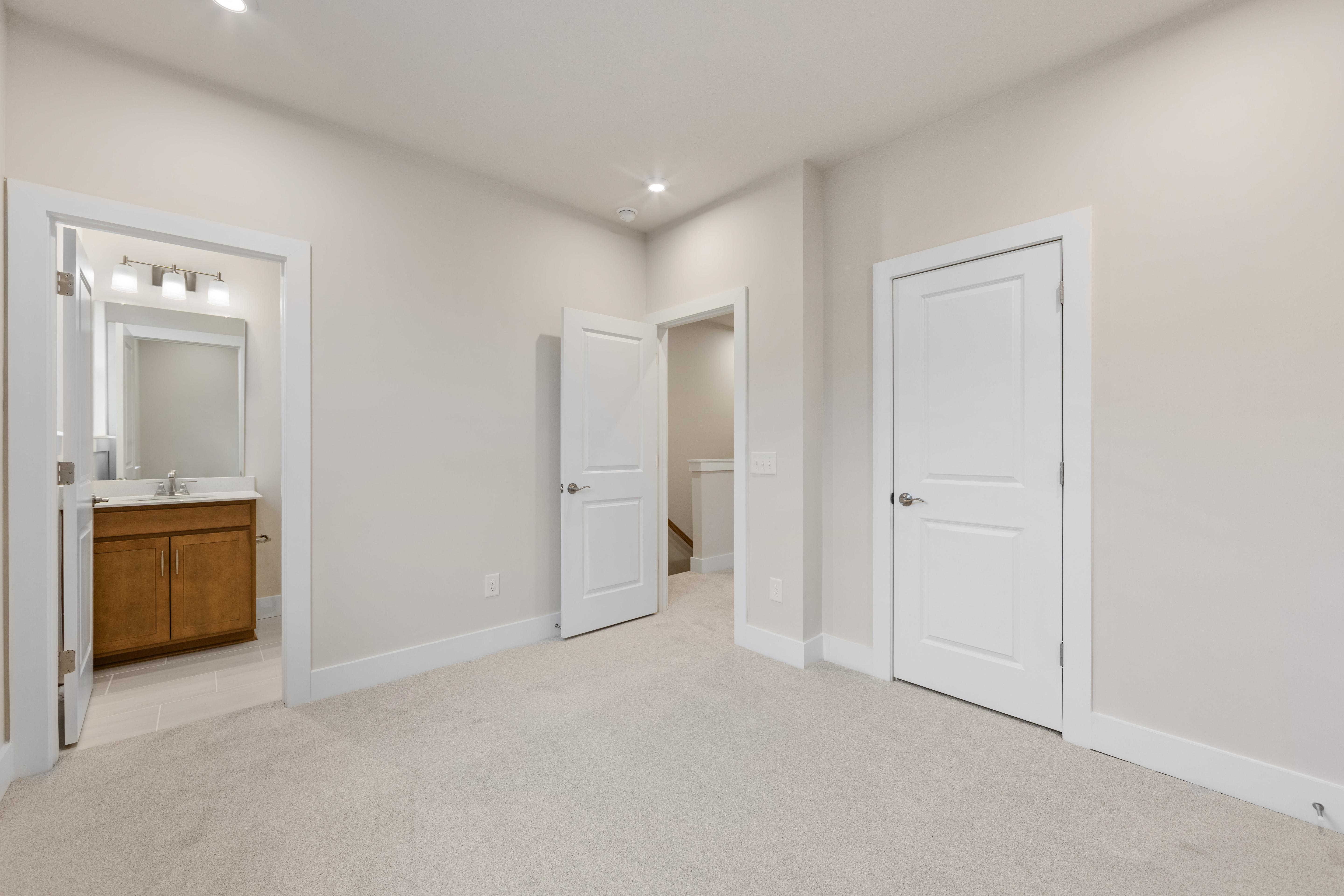 6008 Pivot Ct