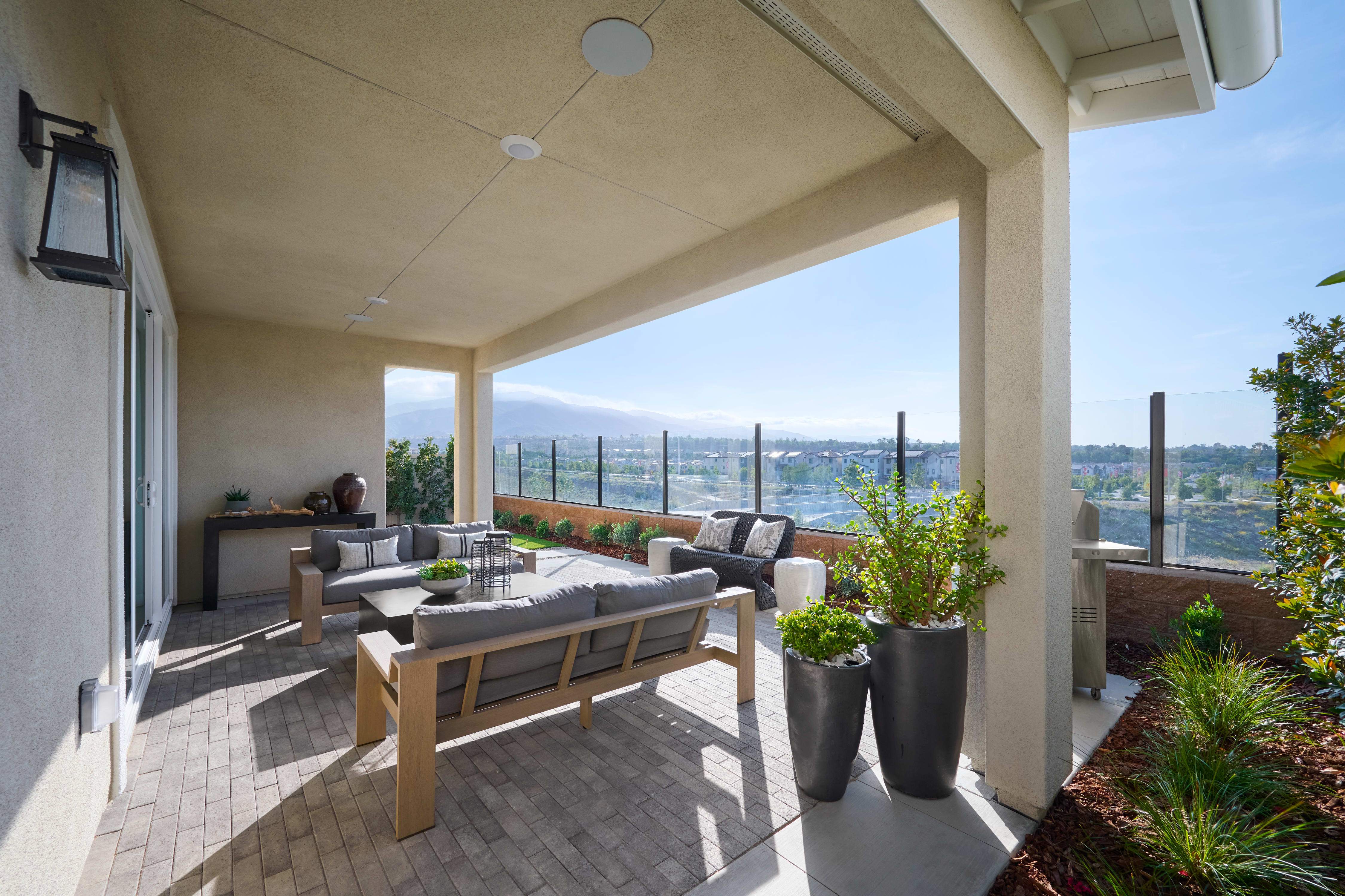 3818 Bluff View Dr. Corona, CA 92883