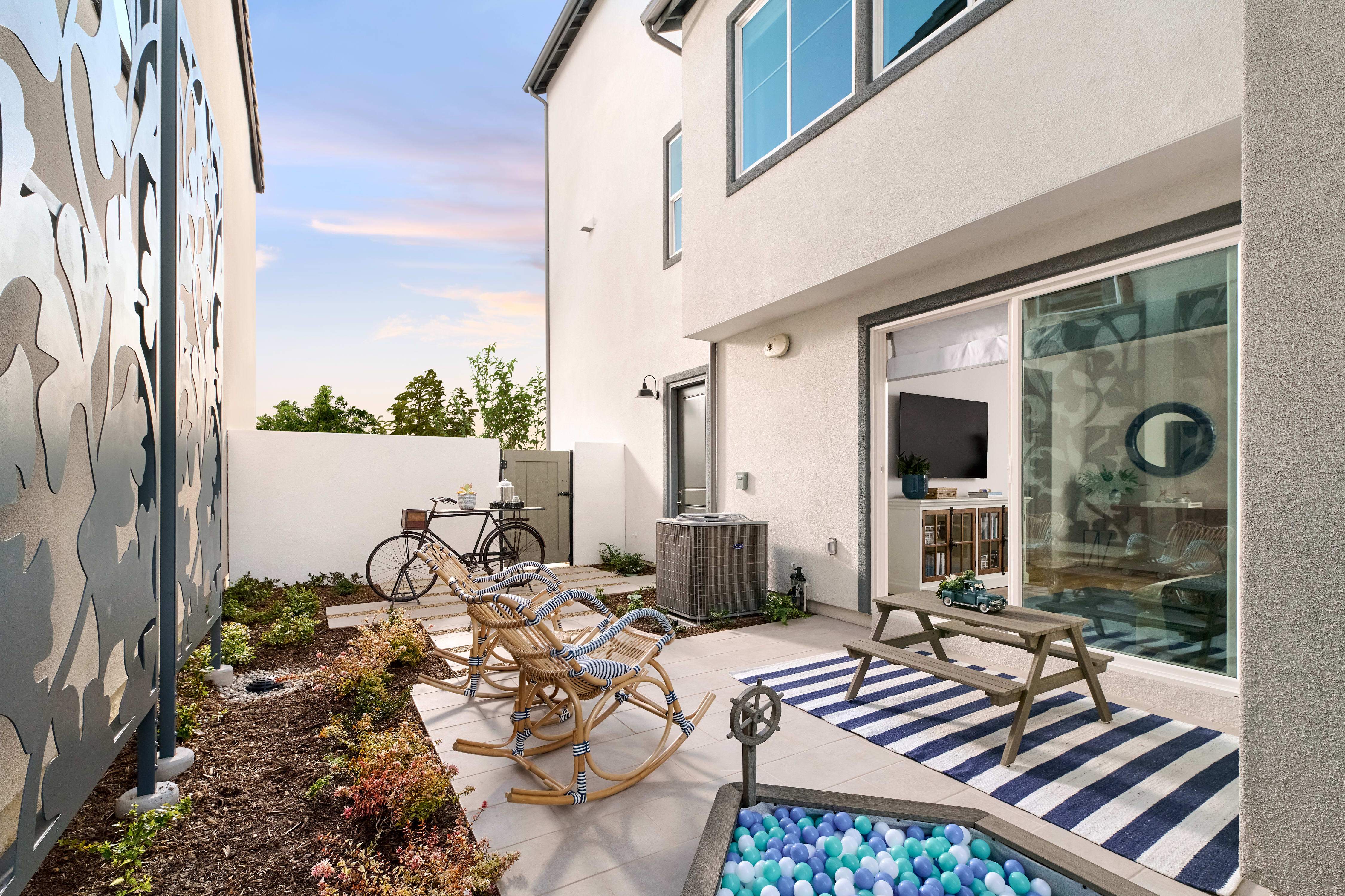 27323 Buttermilk Lane. Valencia, CA 91355