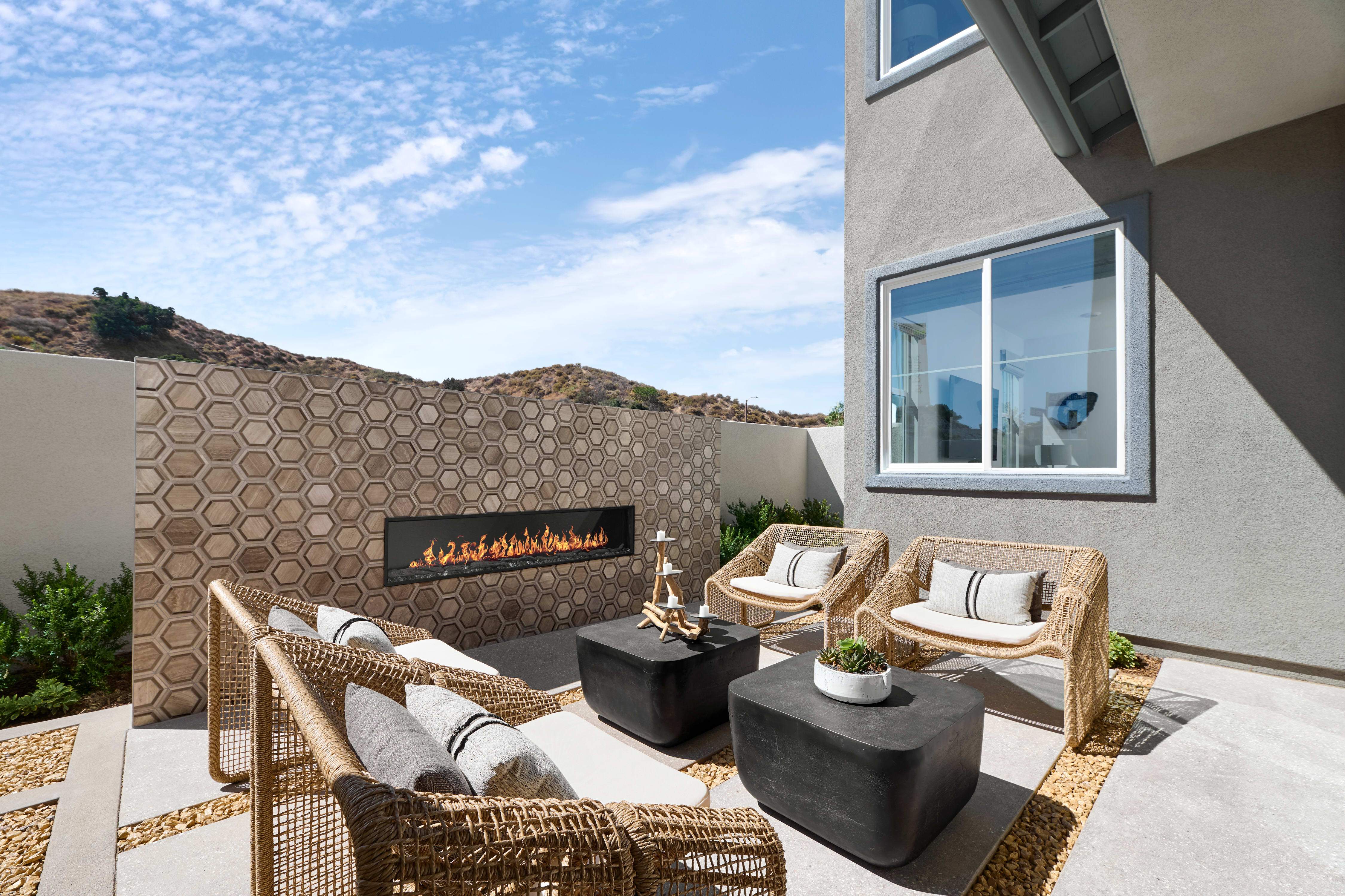 27323 Buttermilk Lane. Valencia, CA 91355