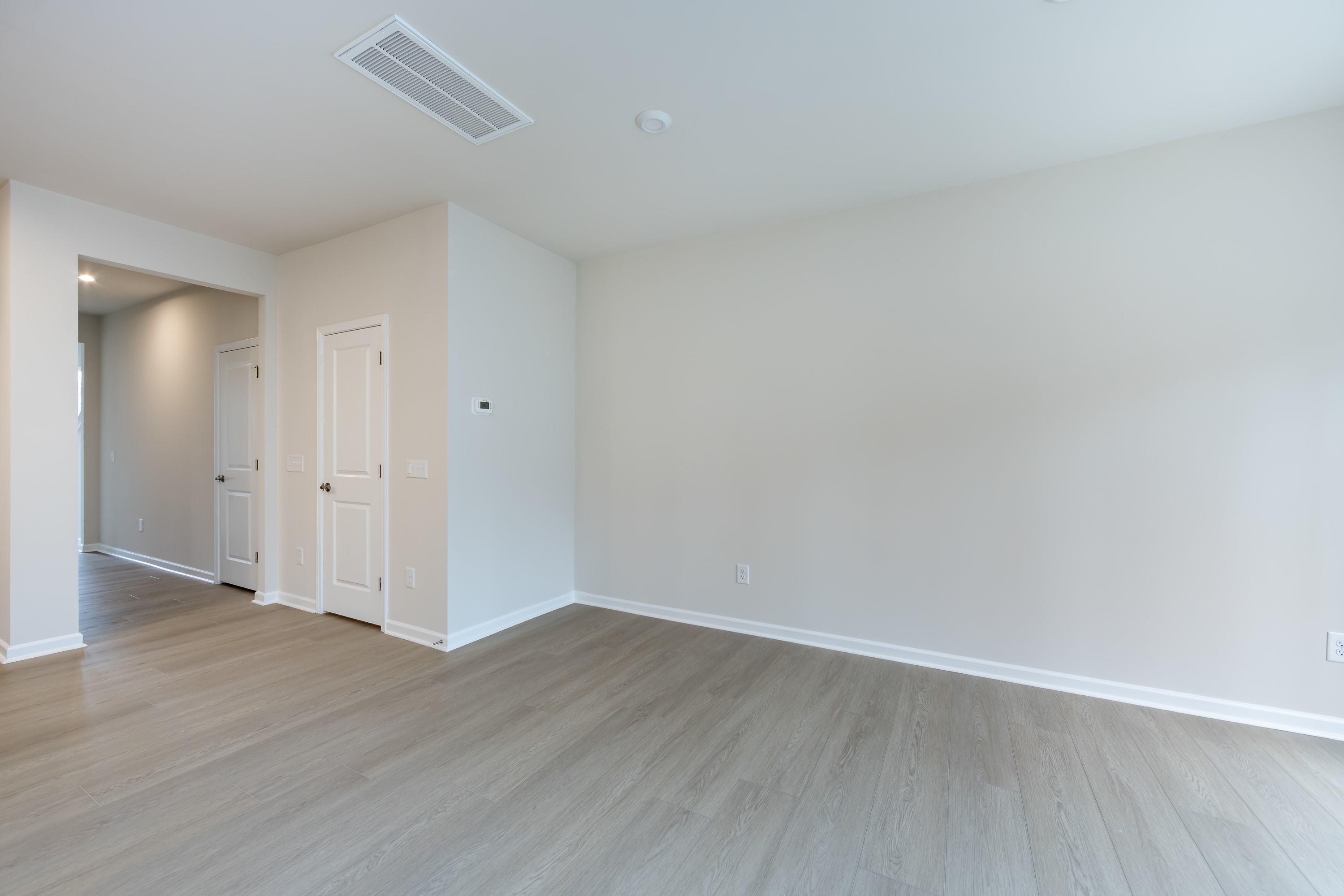 6017 Longar Lane