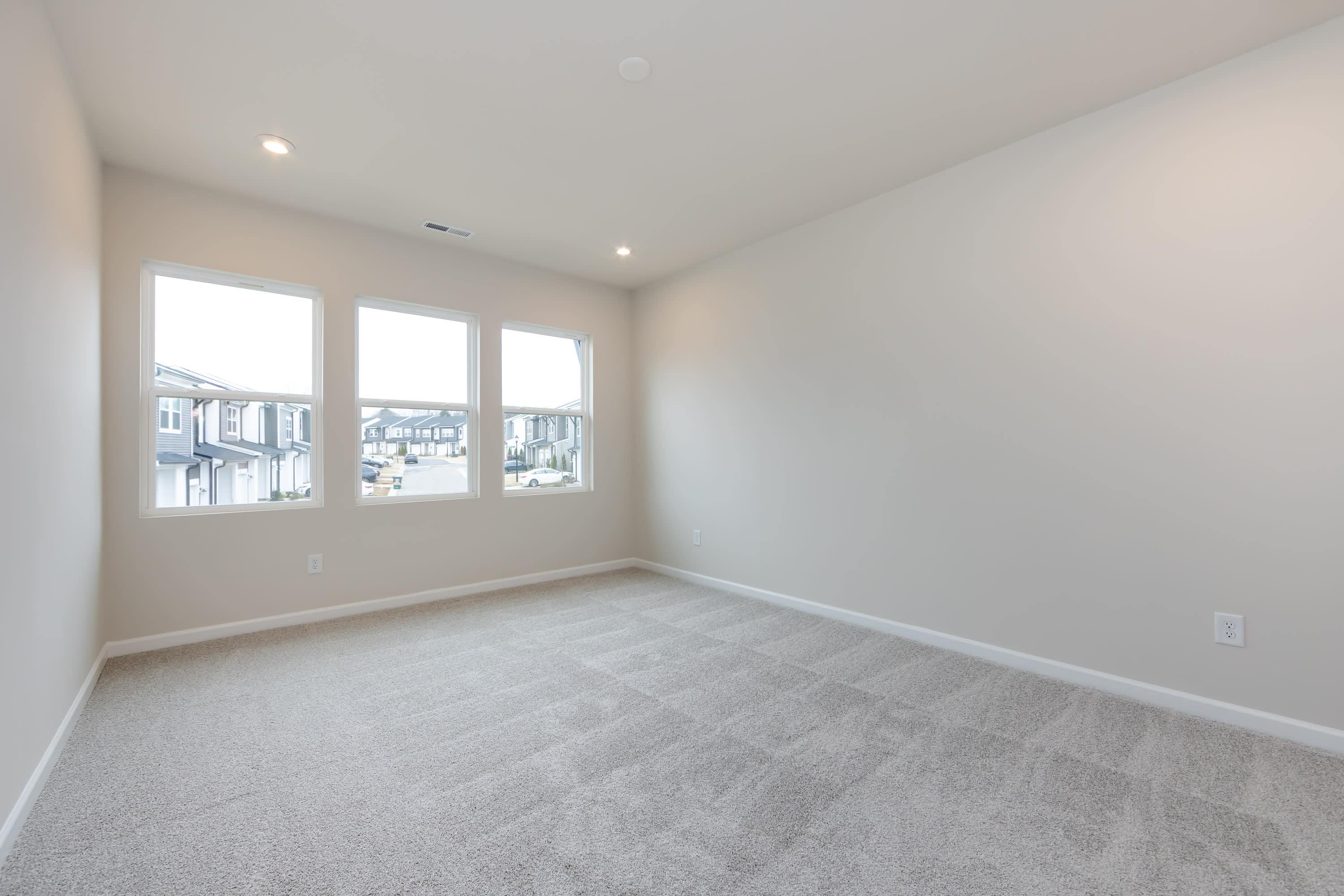 6017 Longar Lane