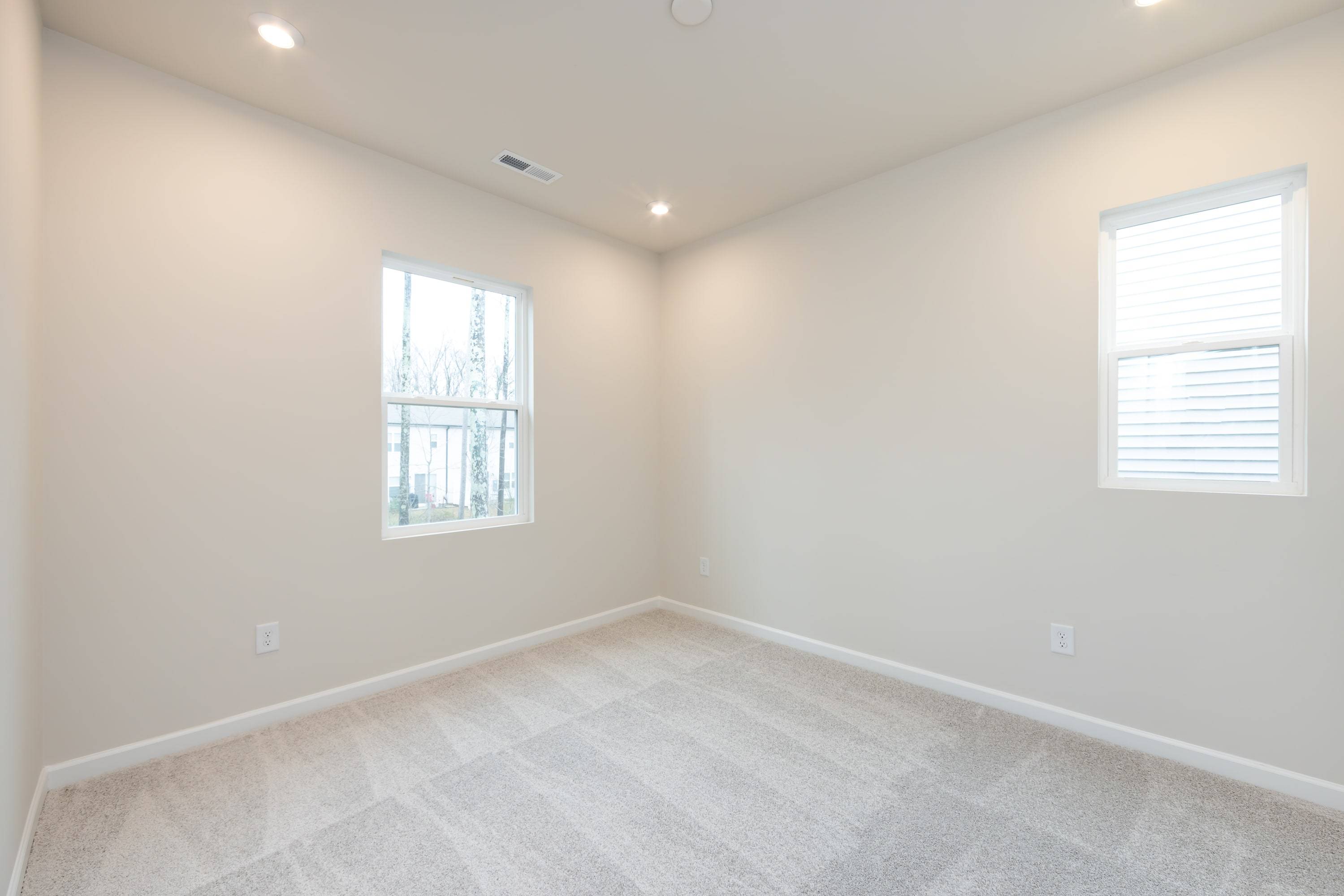 6017 Longar Lane