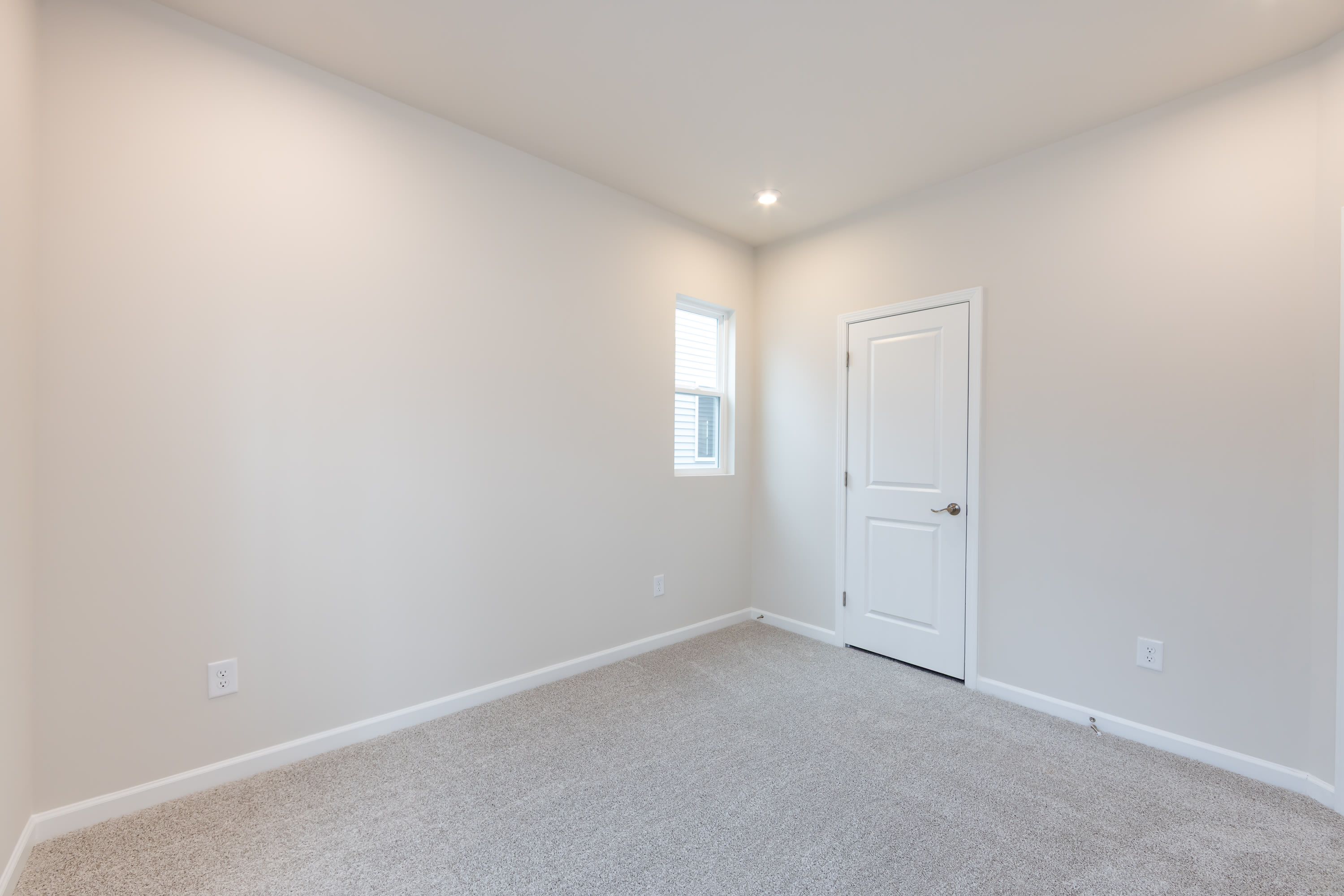 6017 Longar Lane