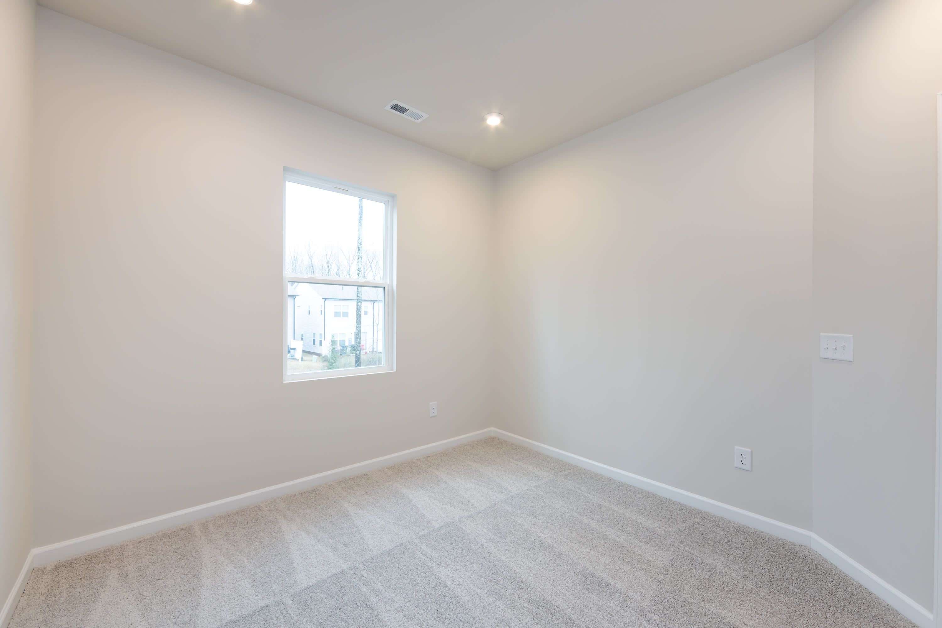 6017 Longar Lane