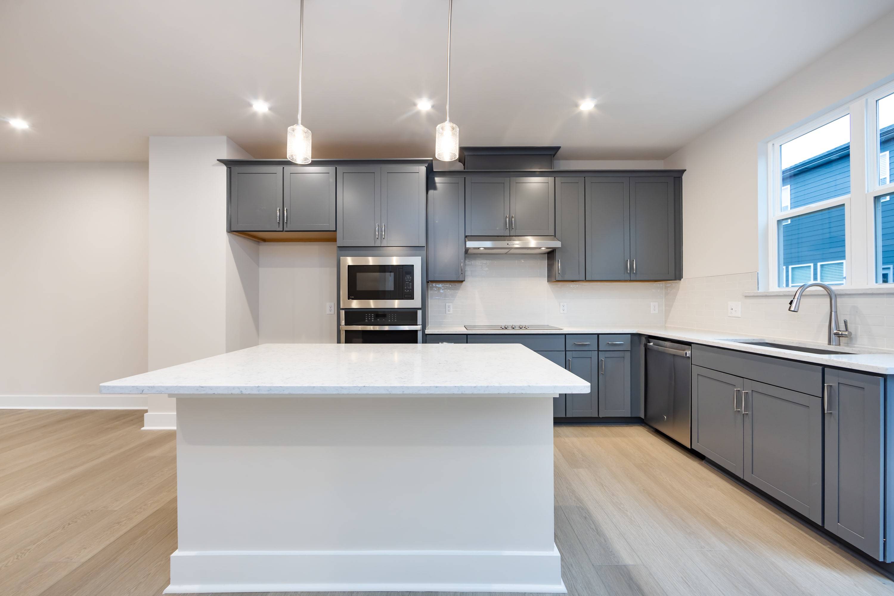 6012 Pivot Ct (Rockwell)