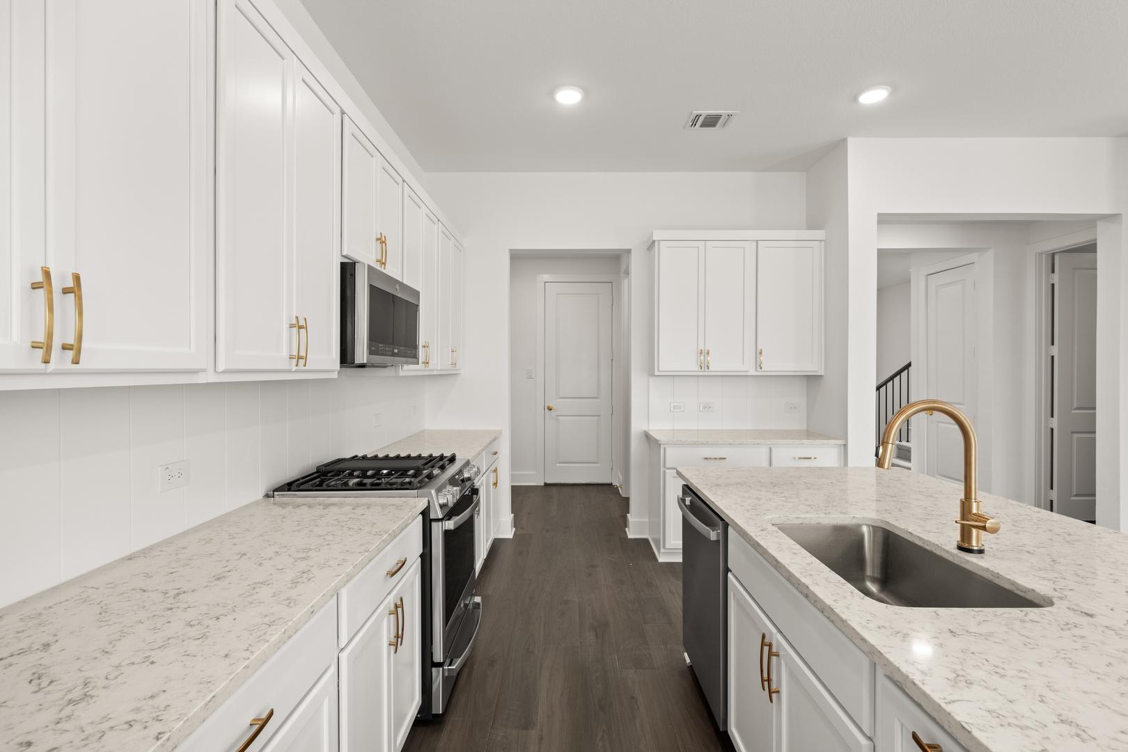 1725 Nesting Robin Lane