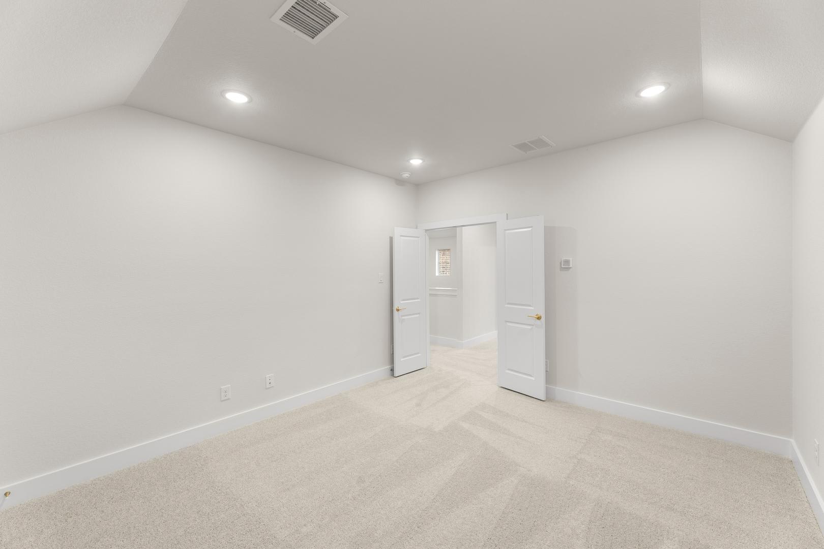 2506 Lindberg Street