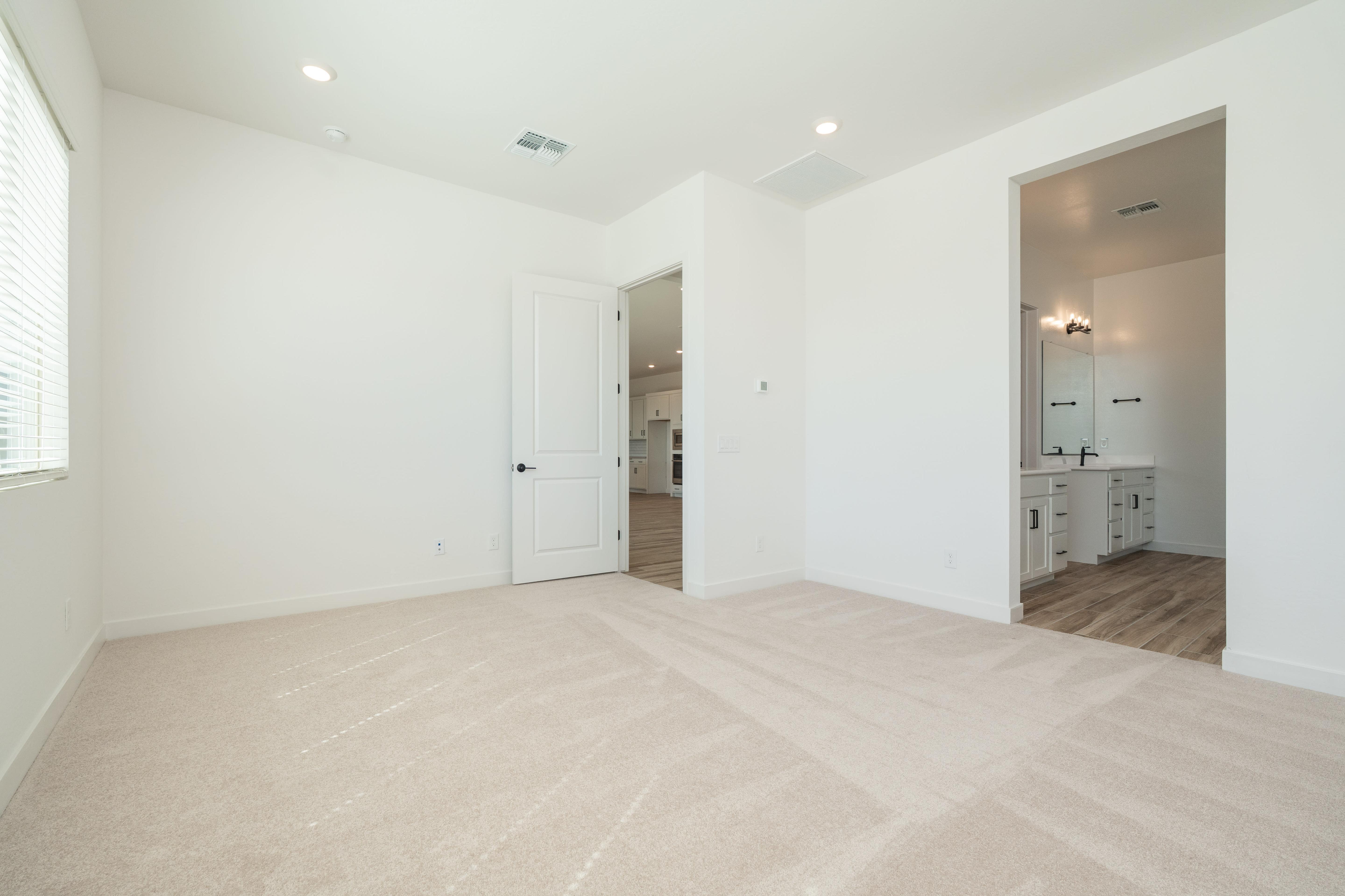 17629 W Highland Avenue