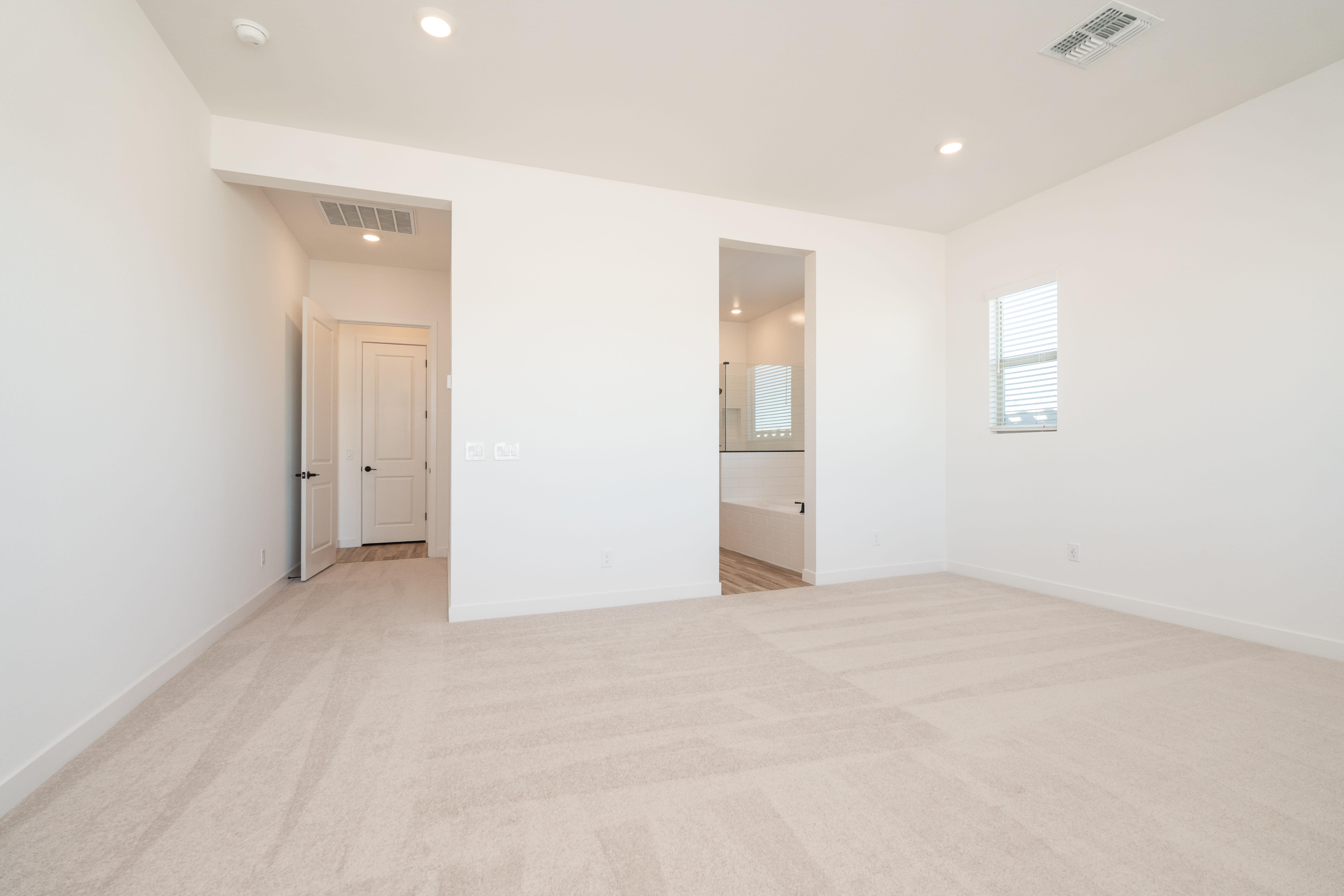 17638 W Highland Avenue