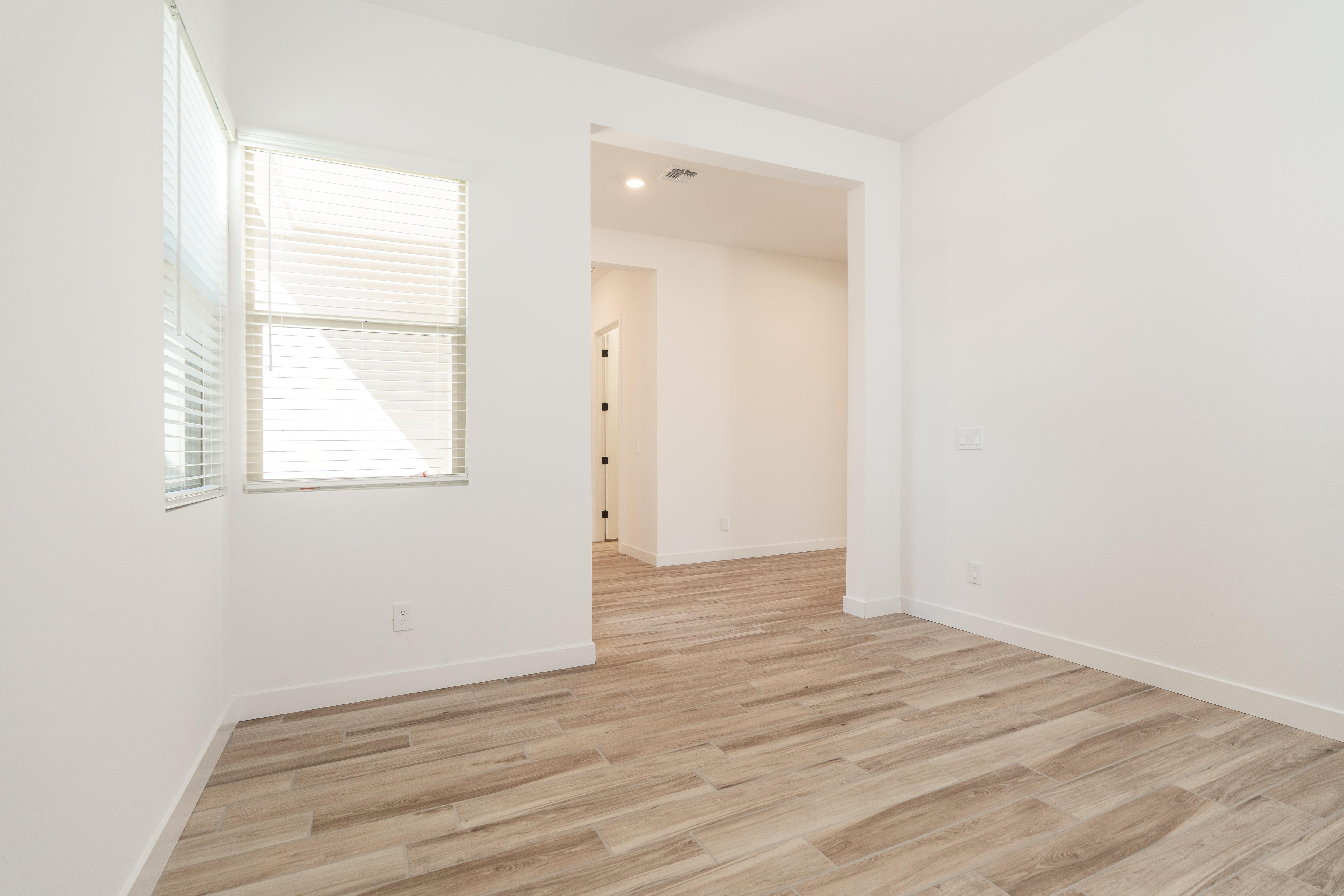 17638 W Highland Avenue