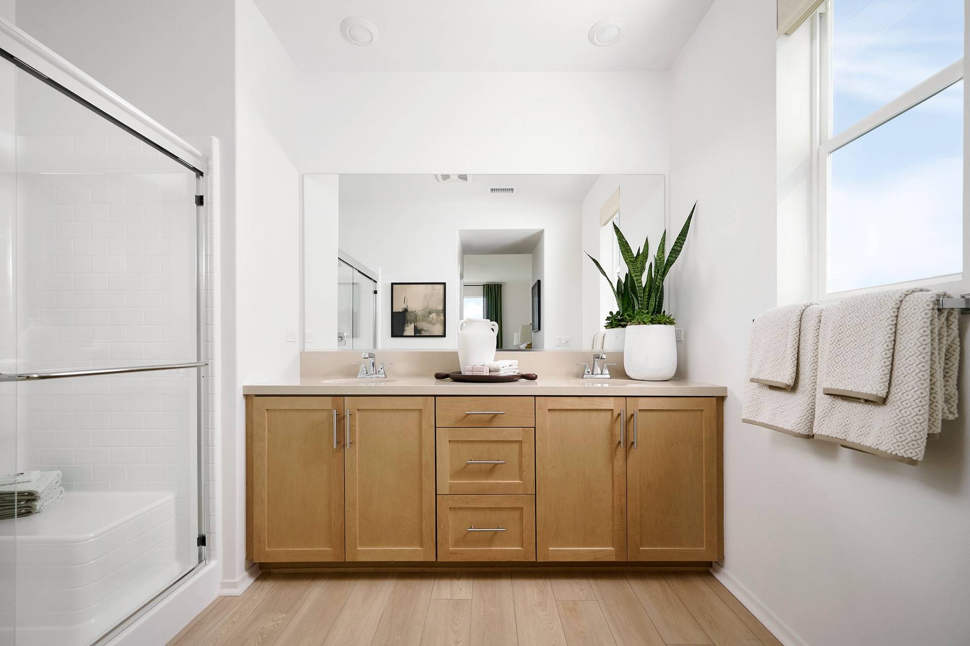 16027 York Drive | HS 128
