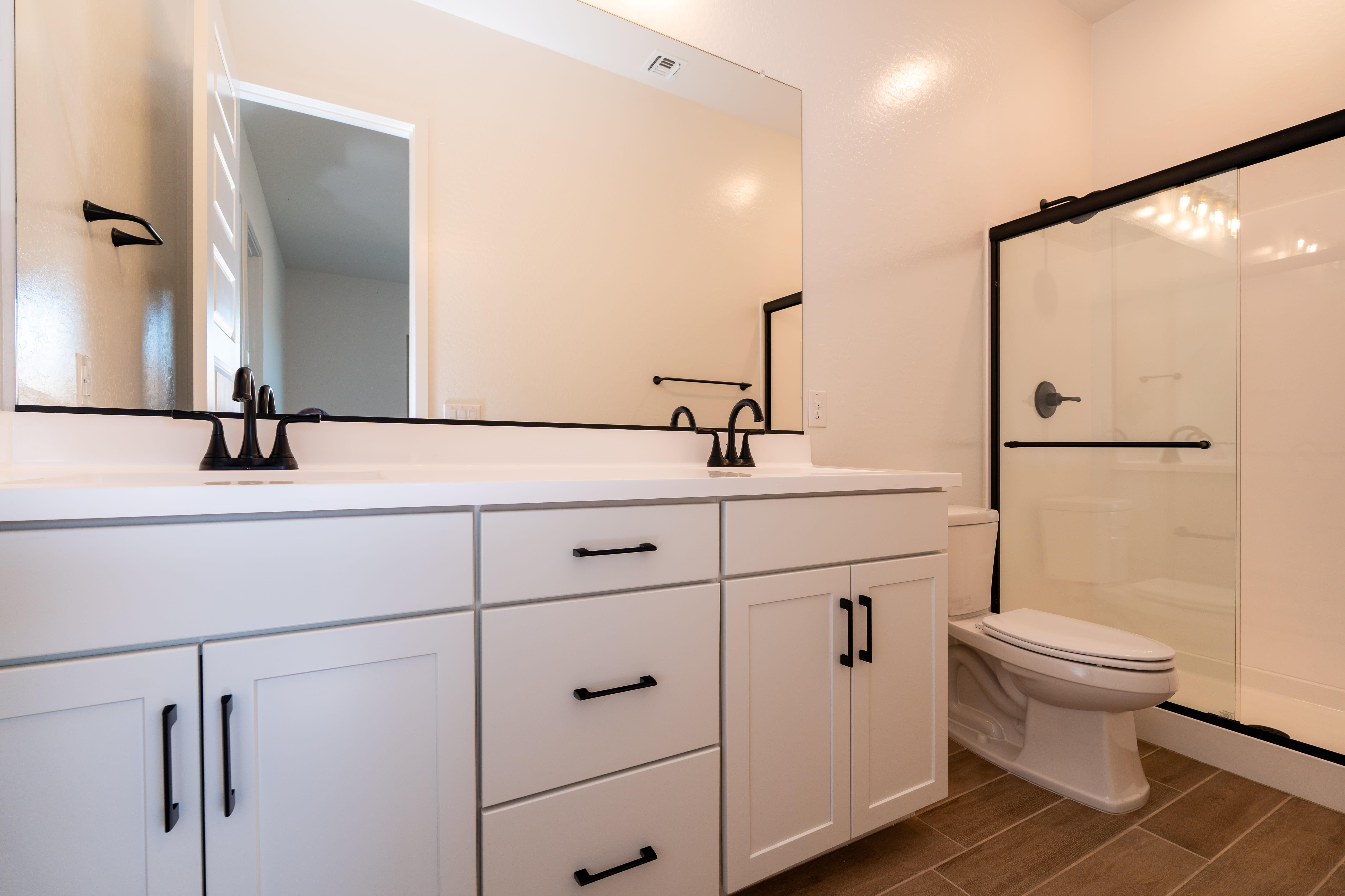 2533 E ALFONSO DR