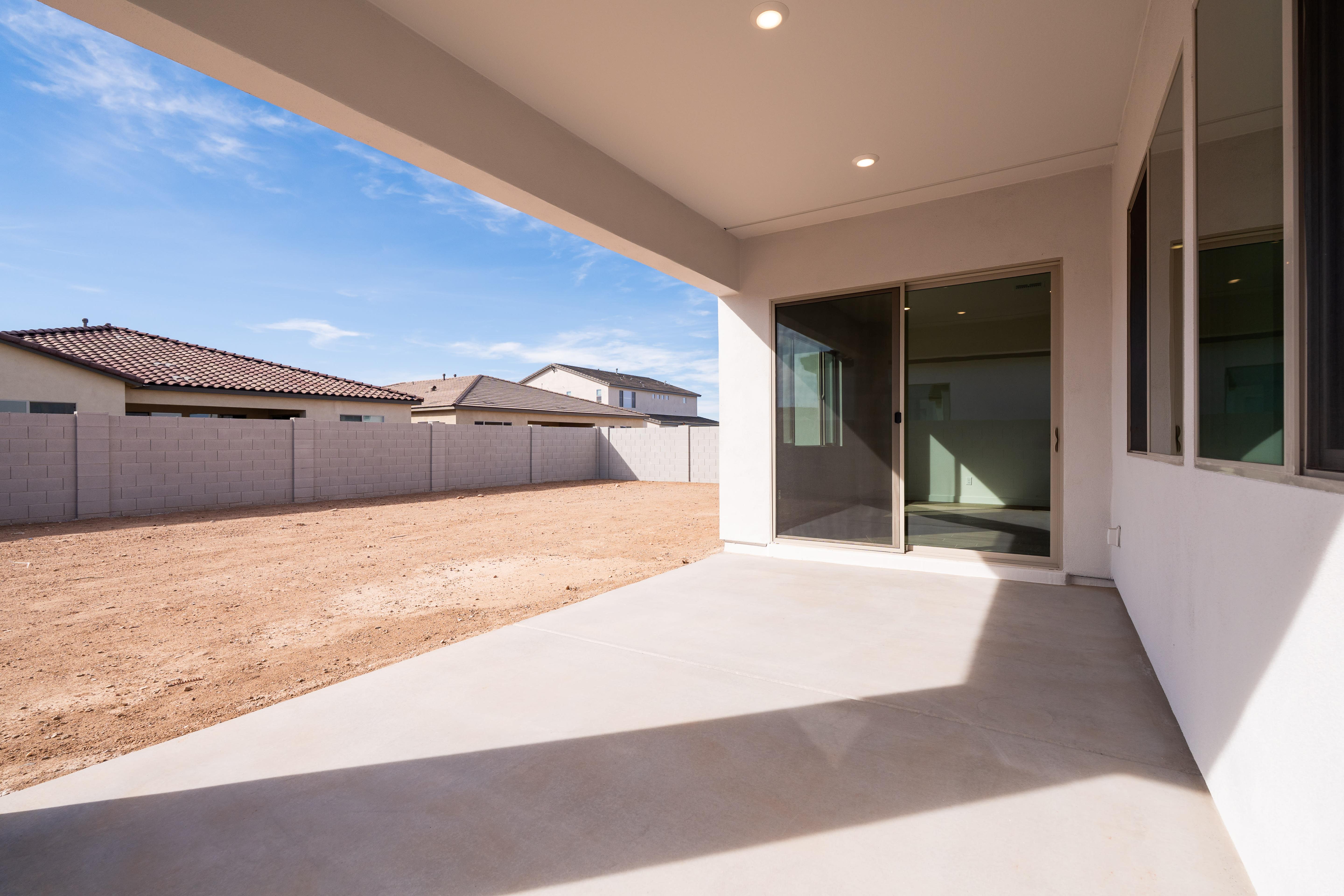 2533 E ALFONSO DR