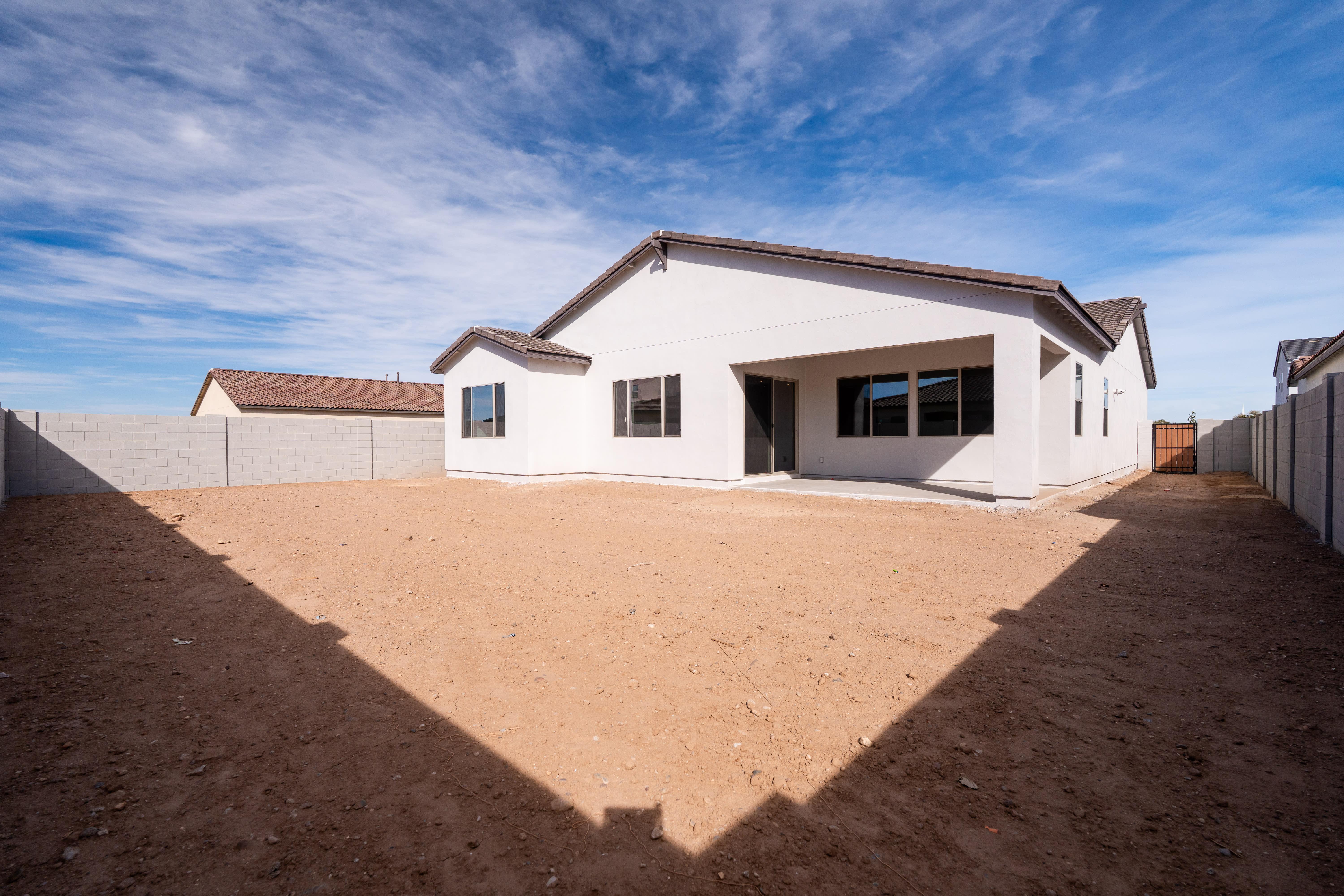 2533 E ALFONSO DR