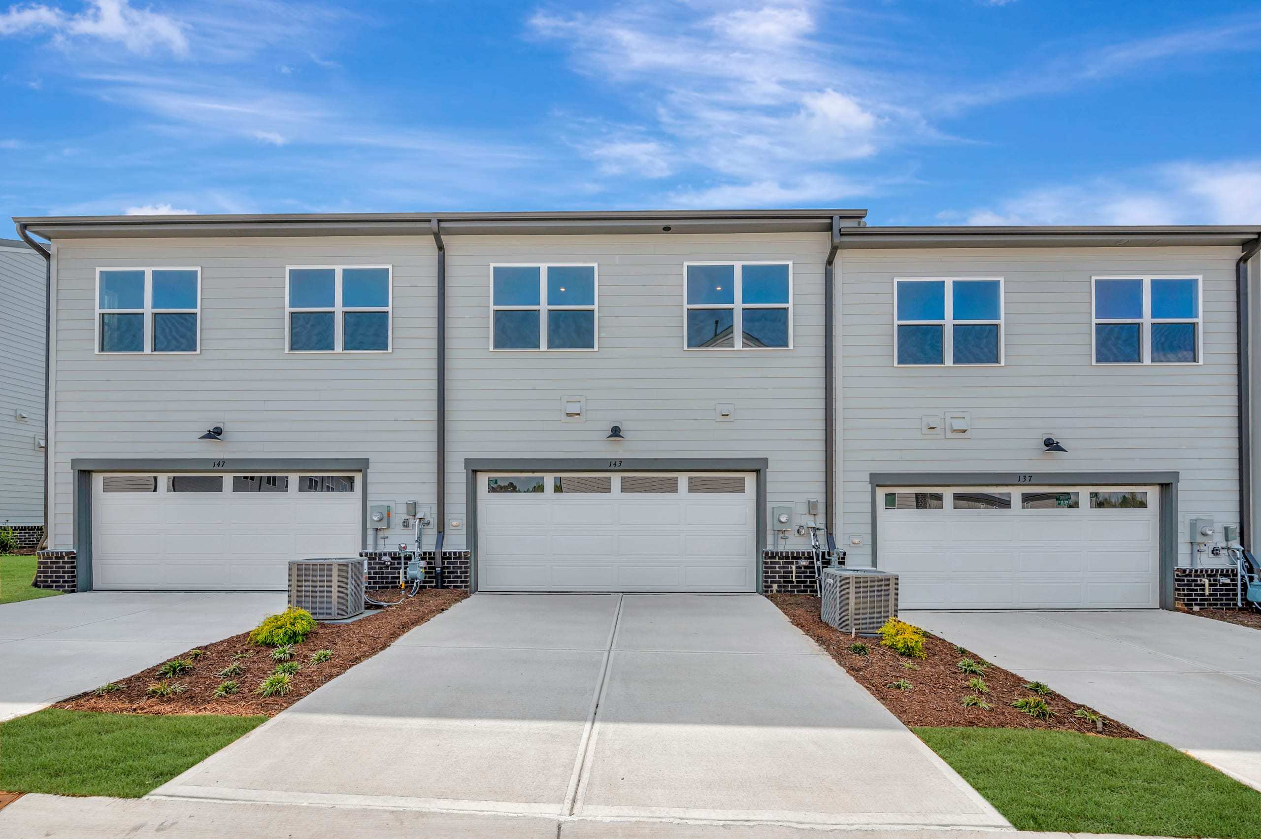 143 Parkland Dr