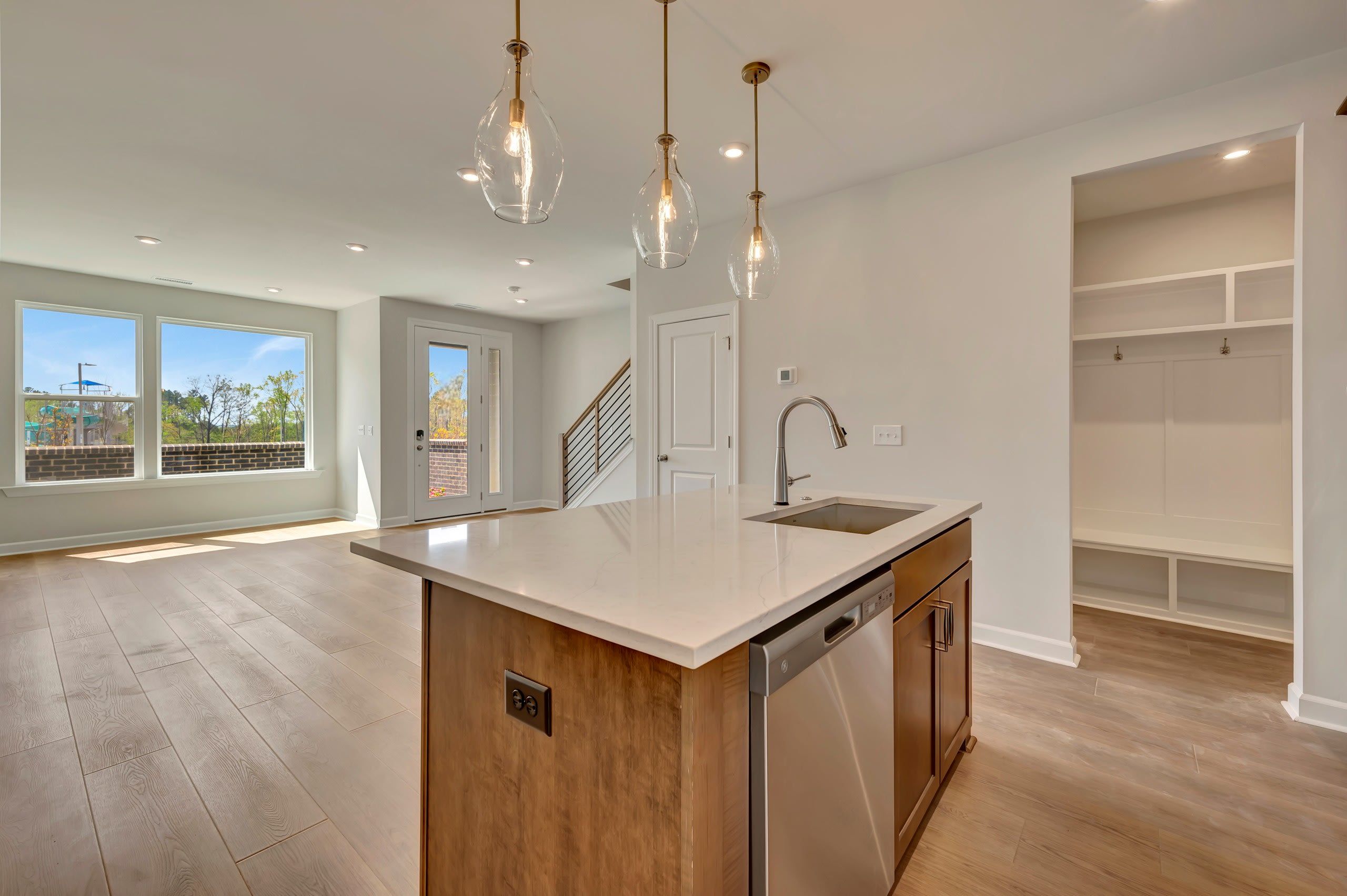 143 Parkland Dr
