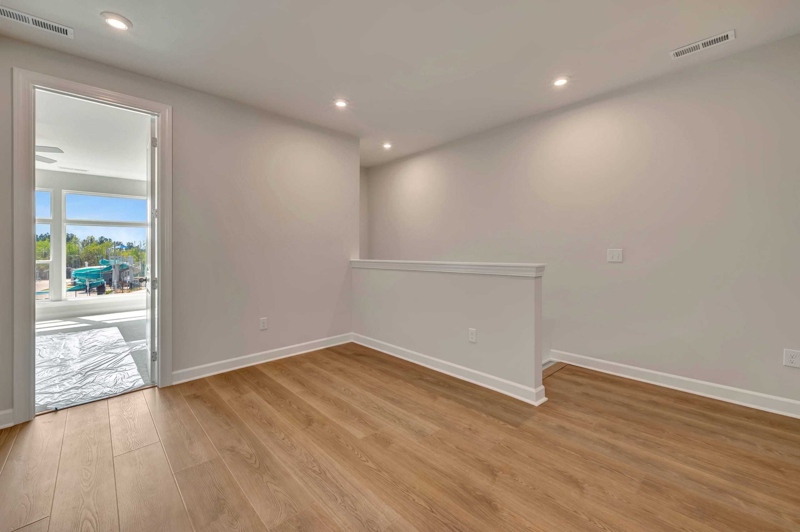 143 Parkland Dr