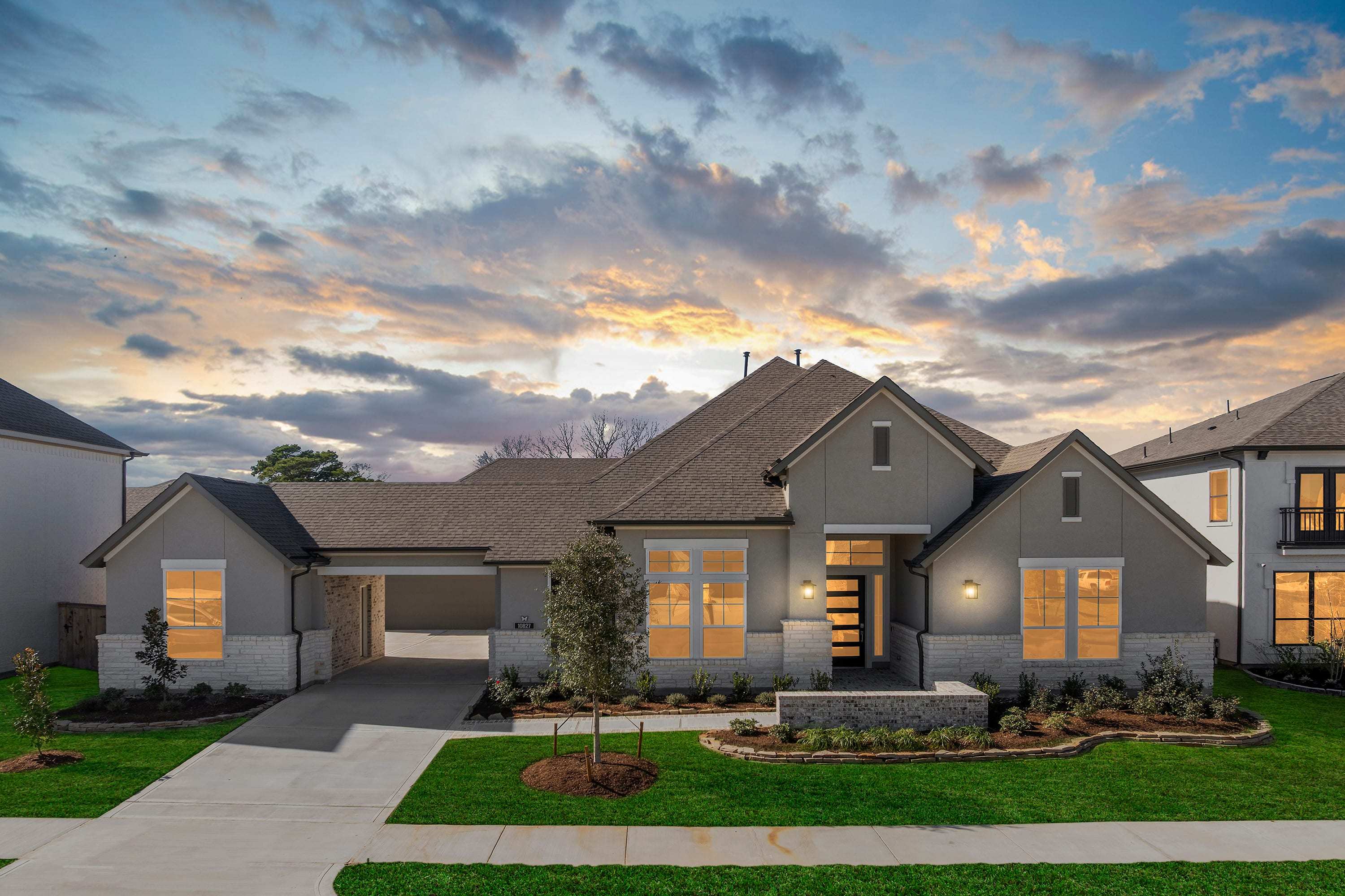 10827 Rosary Pea Lane