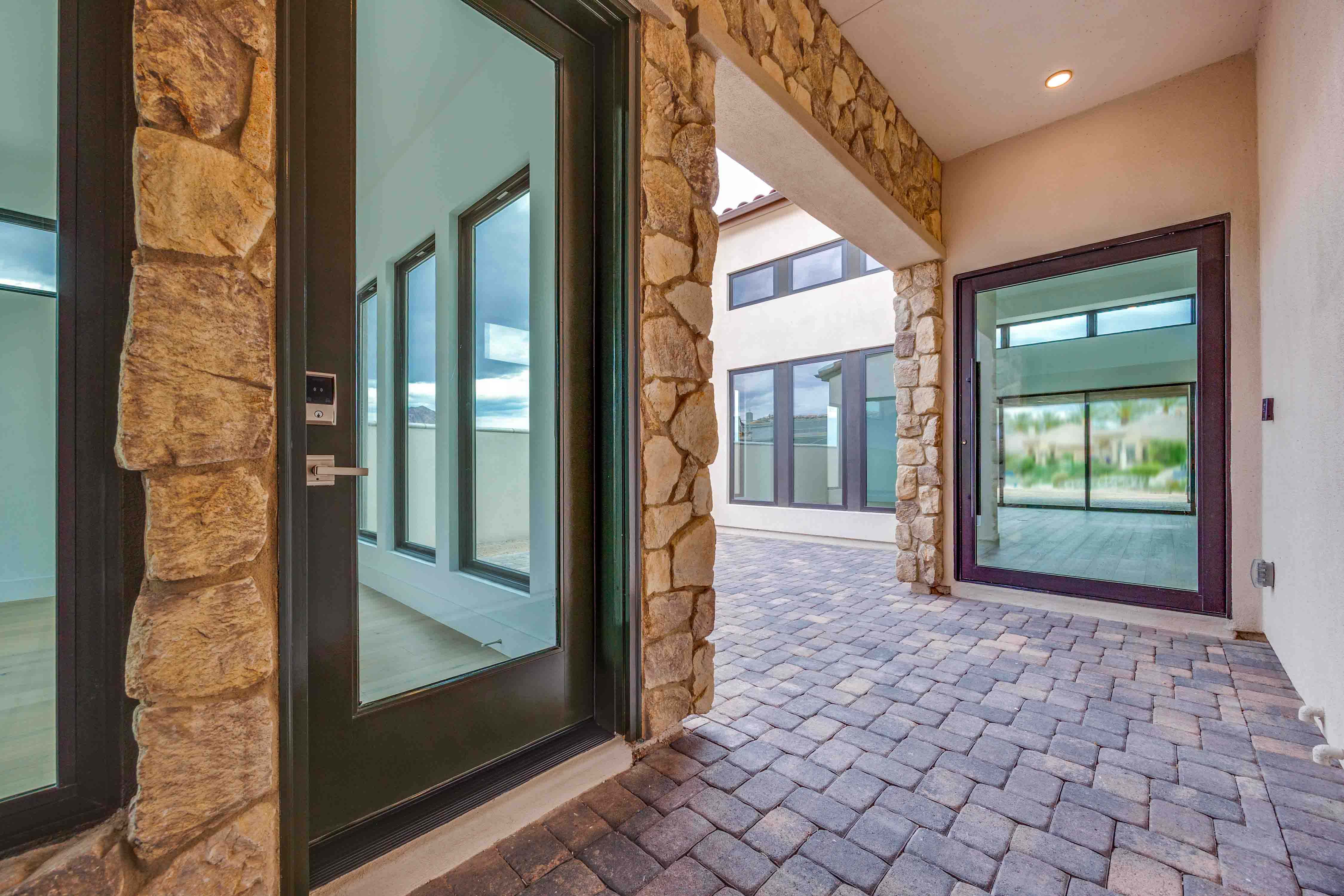 58 BELLISSIMA LAGO COURT