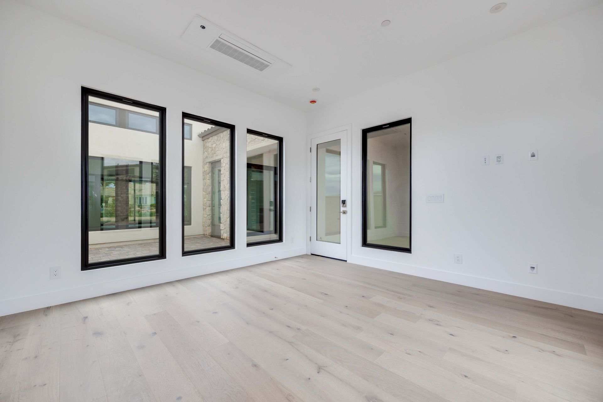 58 Bellissima Lago Court