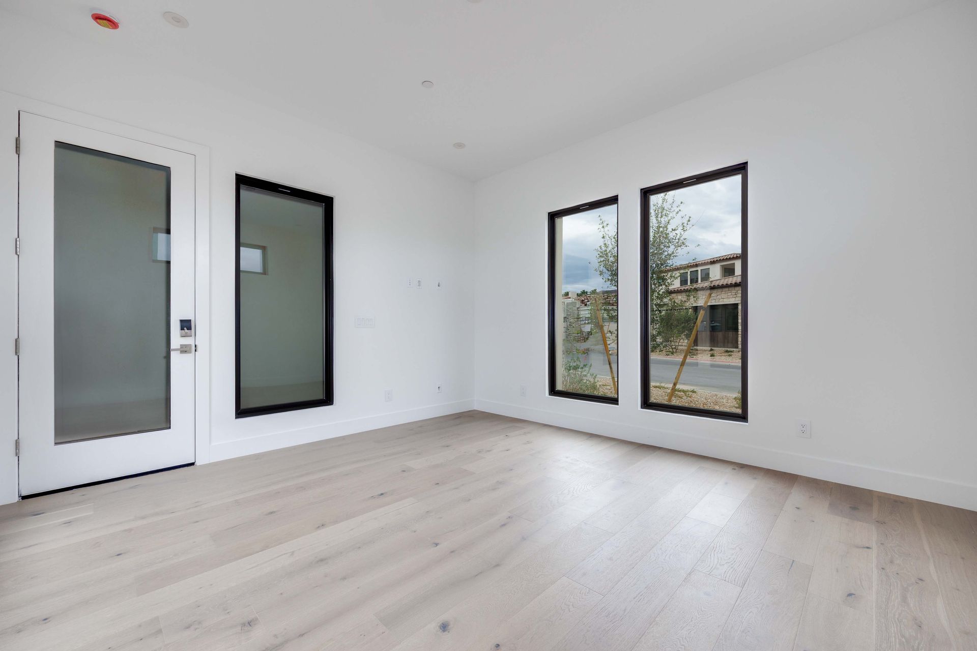 58 Bellissima Lago Court