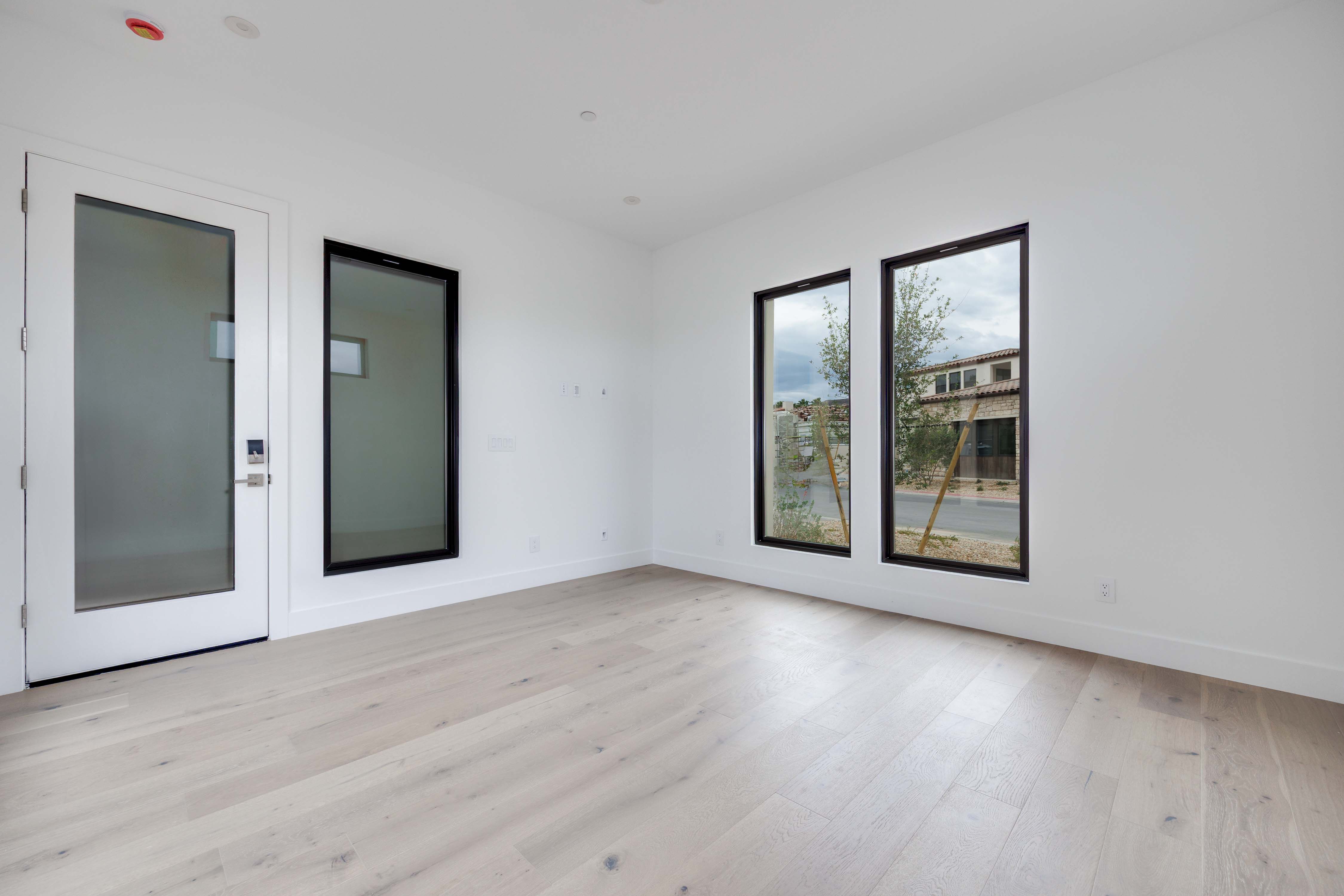 58 BELLISSIMA LAGO COURT