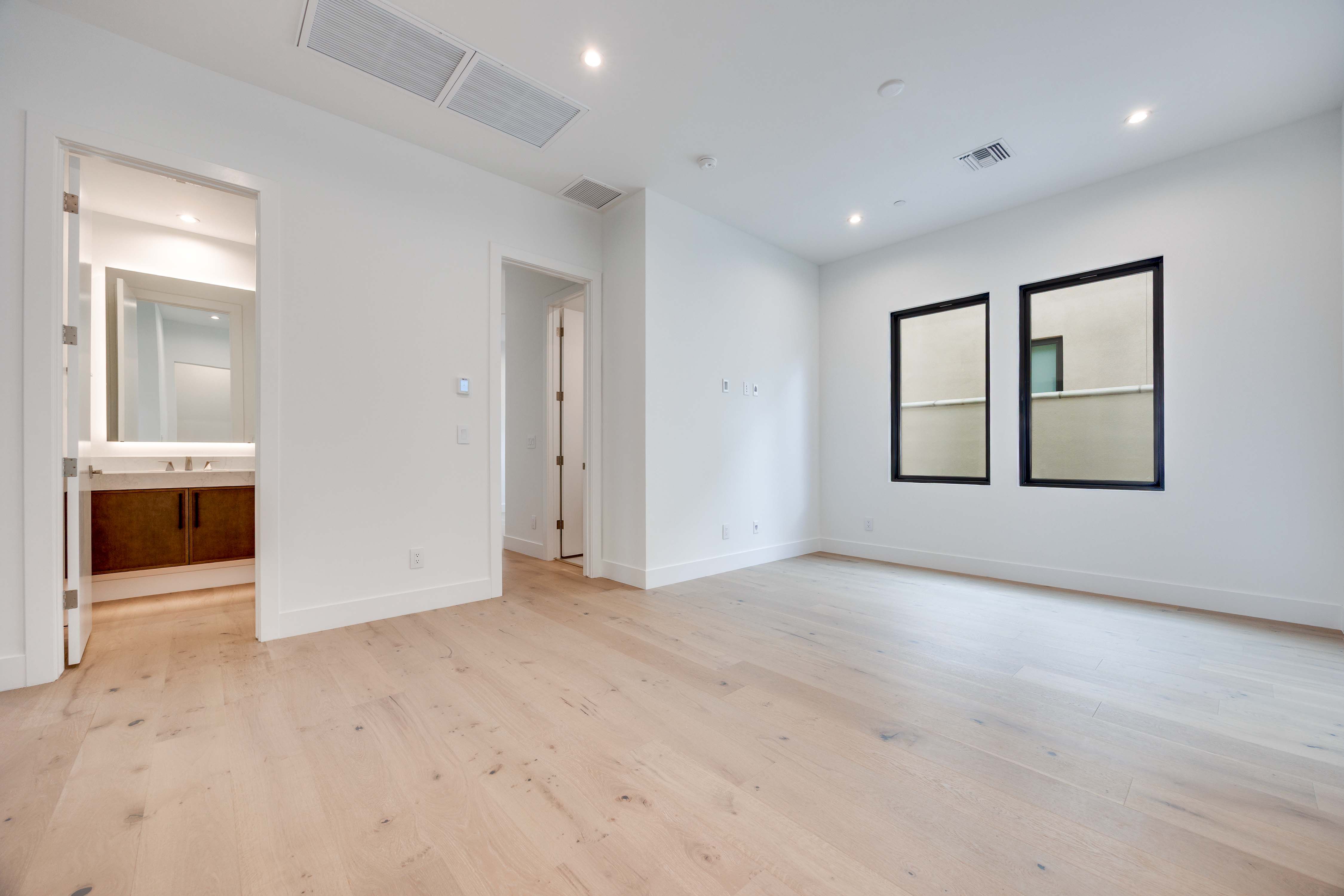 58 BELLISSIMA LAGO COURT