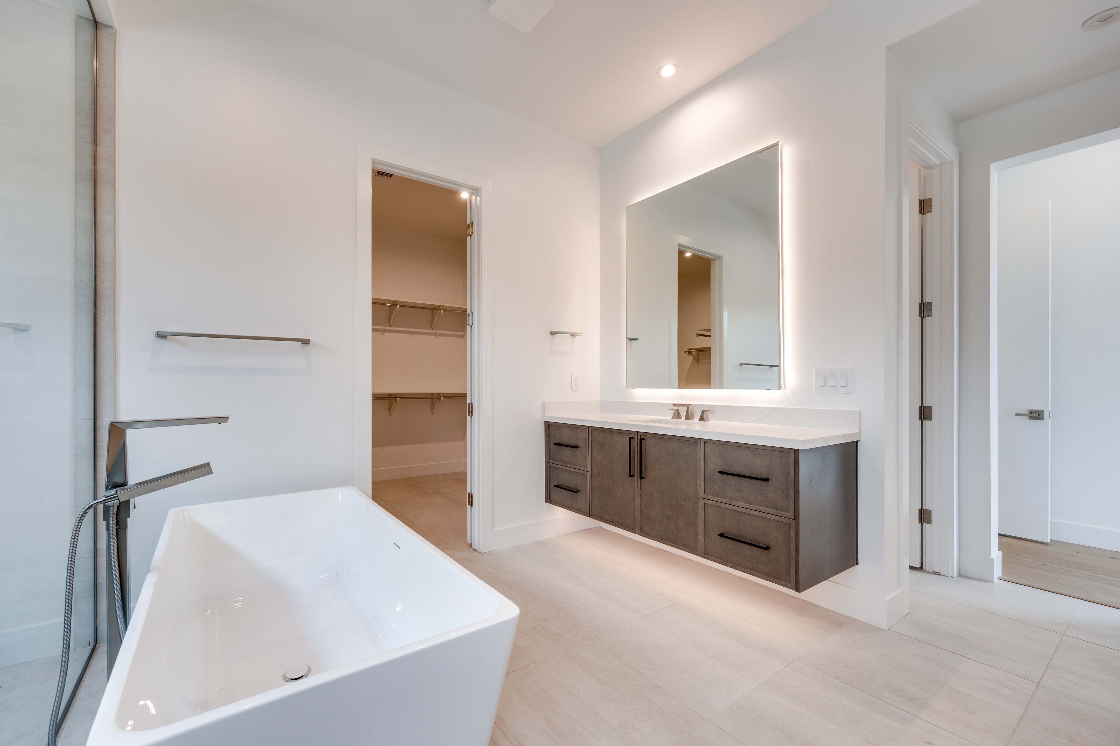 58 BELLISSIMA LAGO COURT