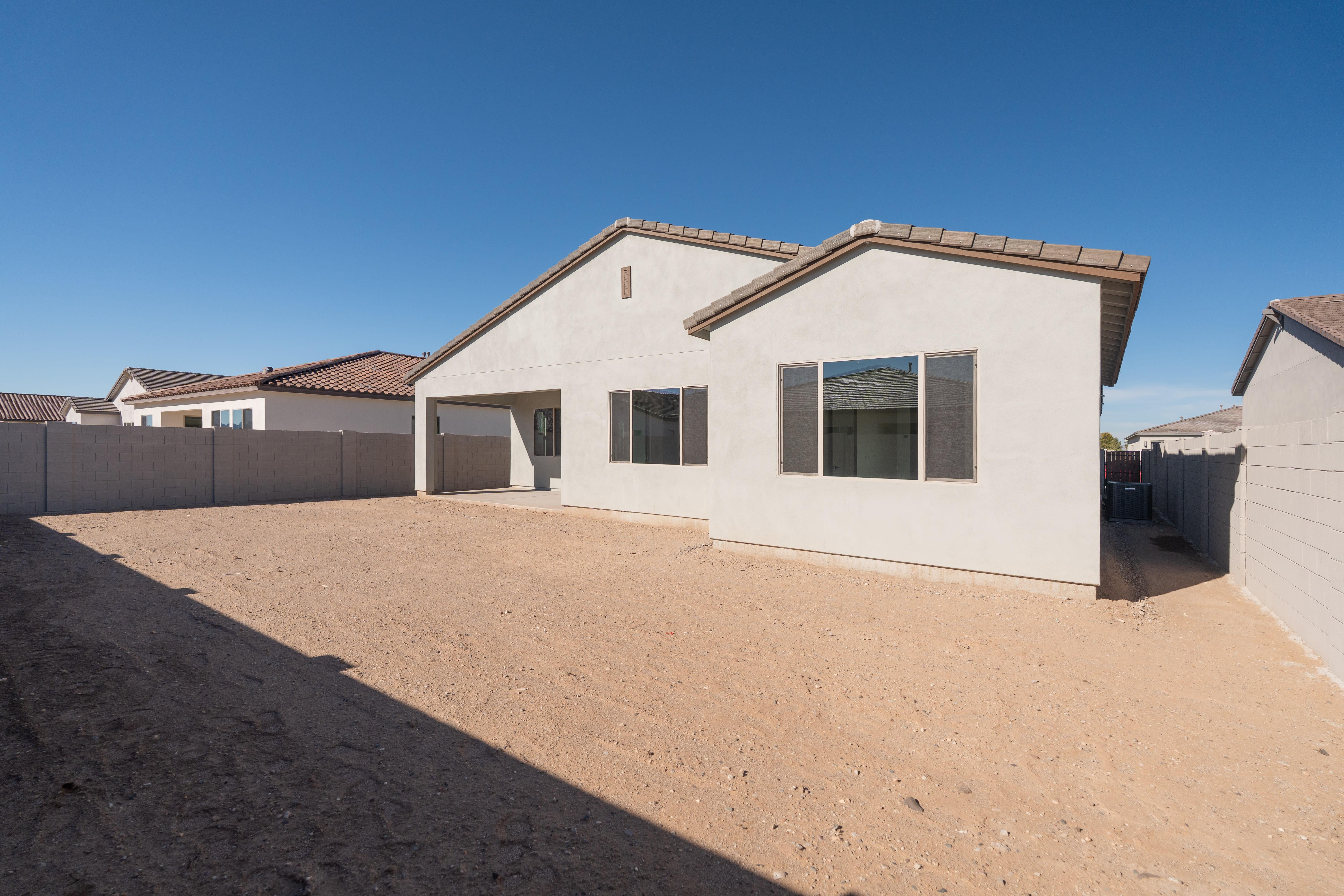 2571 E ALFONSO DR