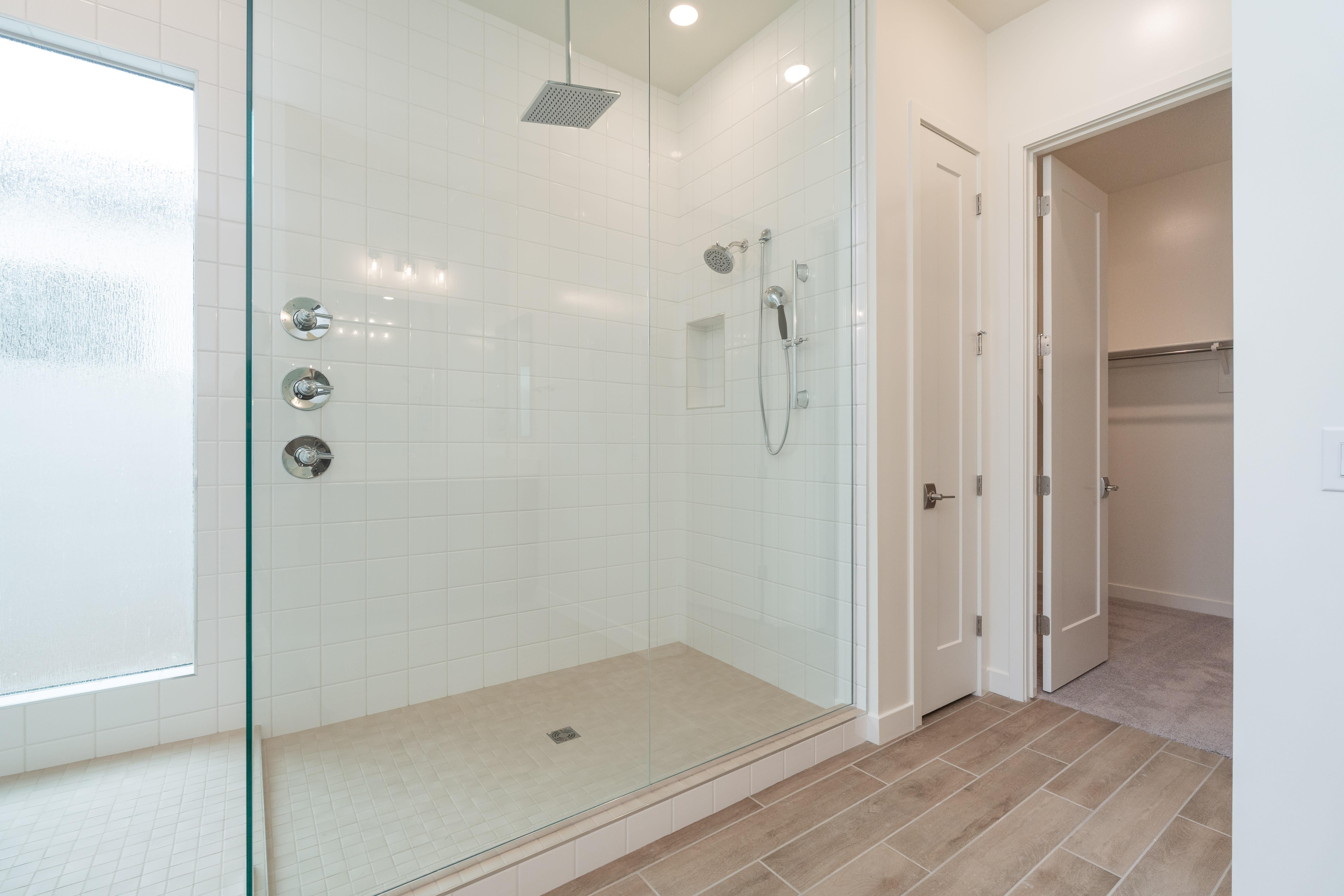 2603 E ALFONSO DR