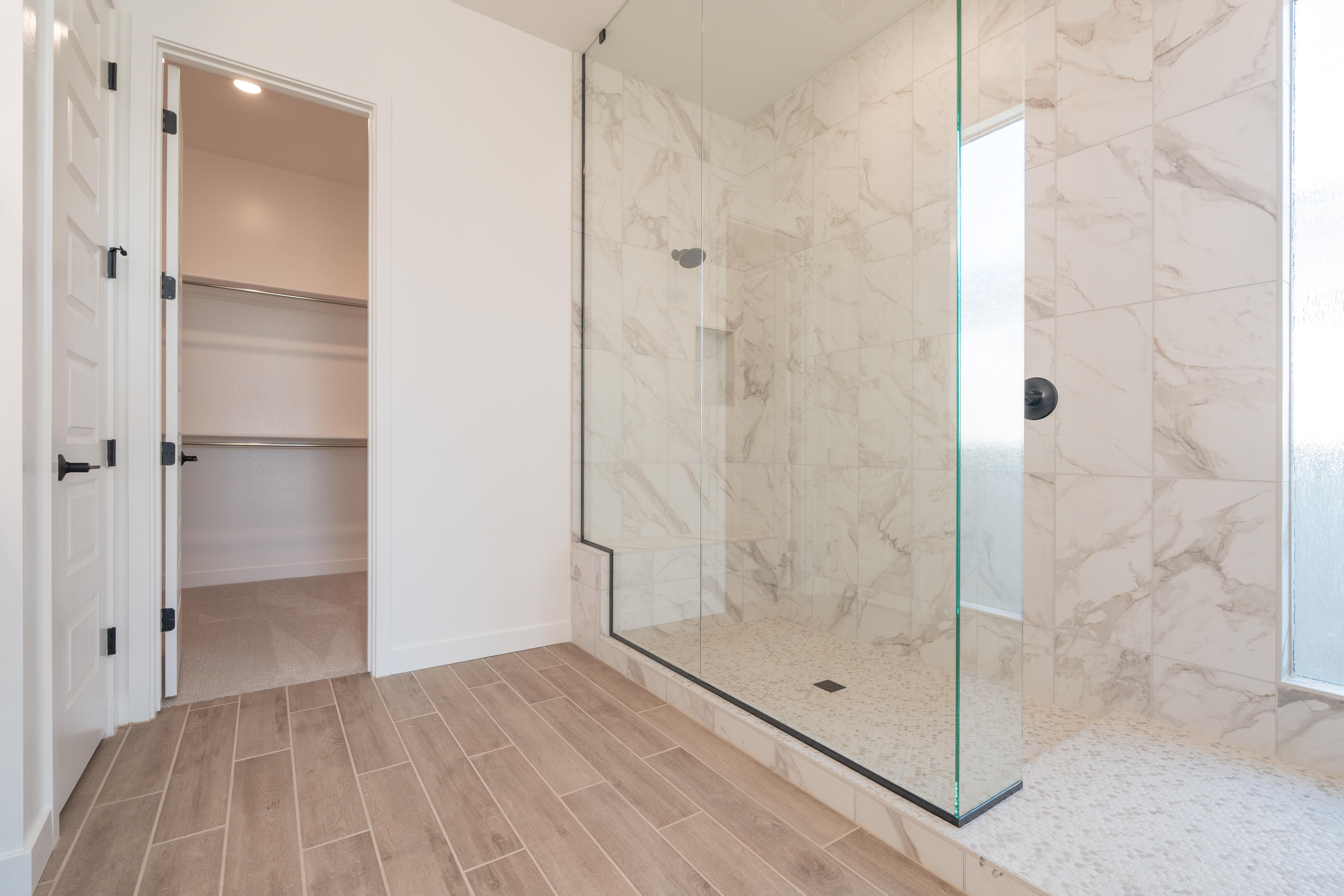 2571 E ALFONSO DR