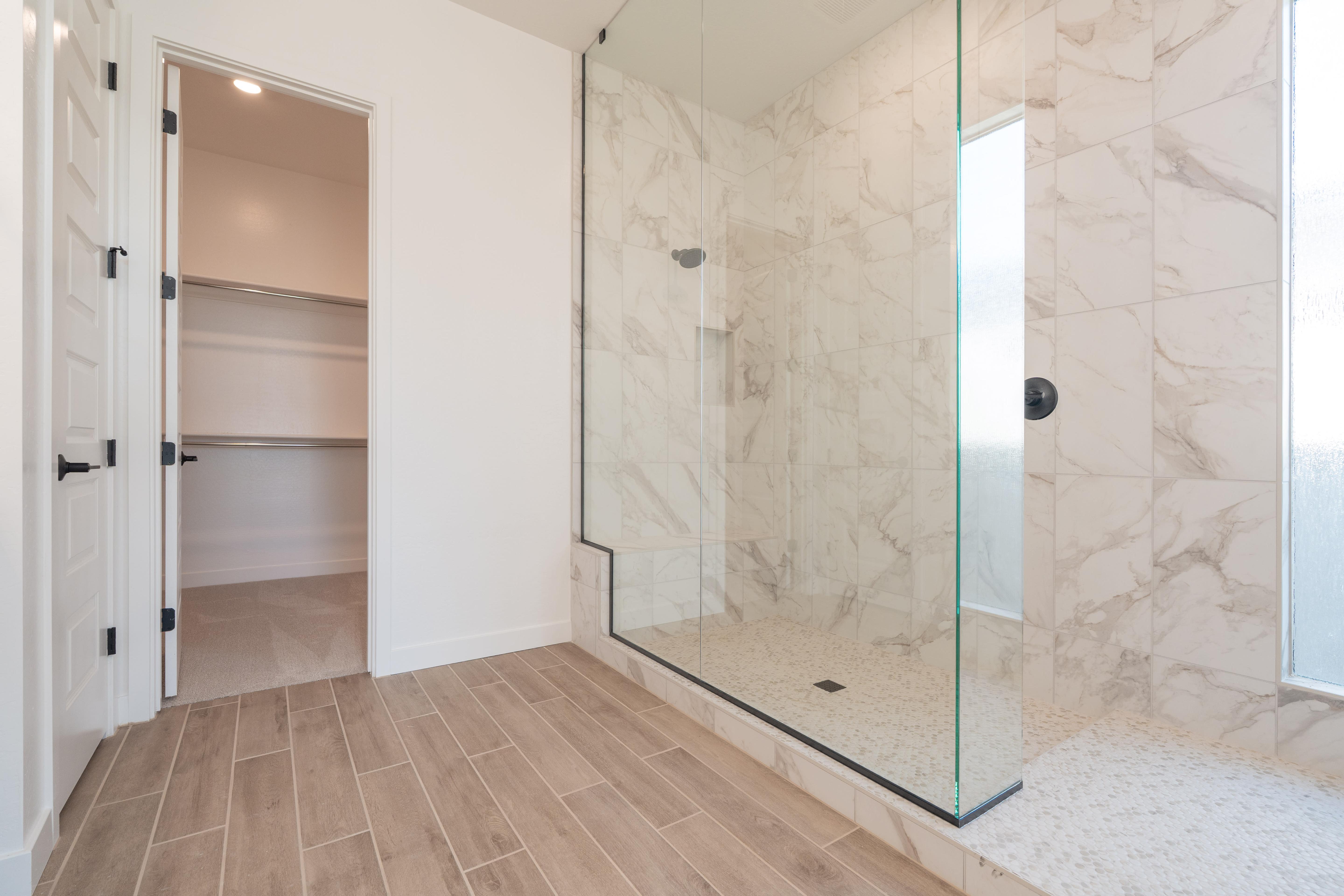 2571 E ALFONSO DR