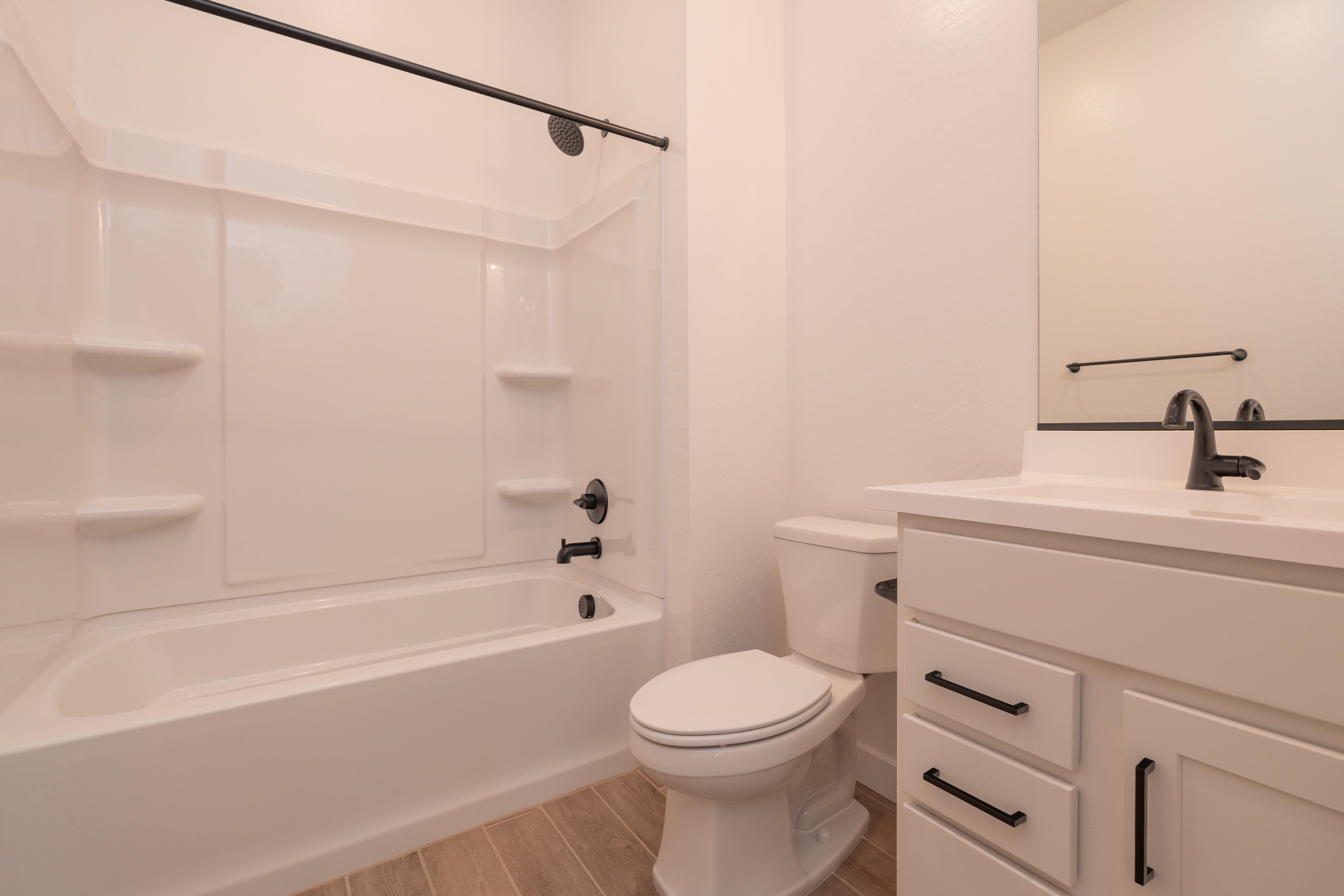 2571 E ALFONSO DR