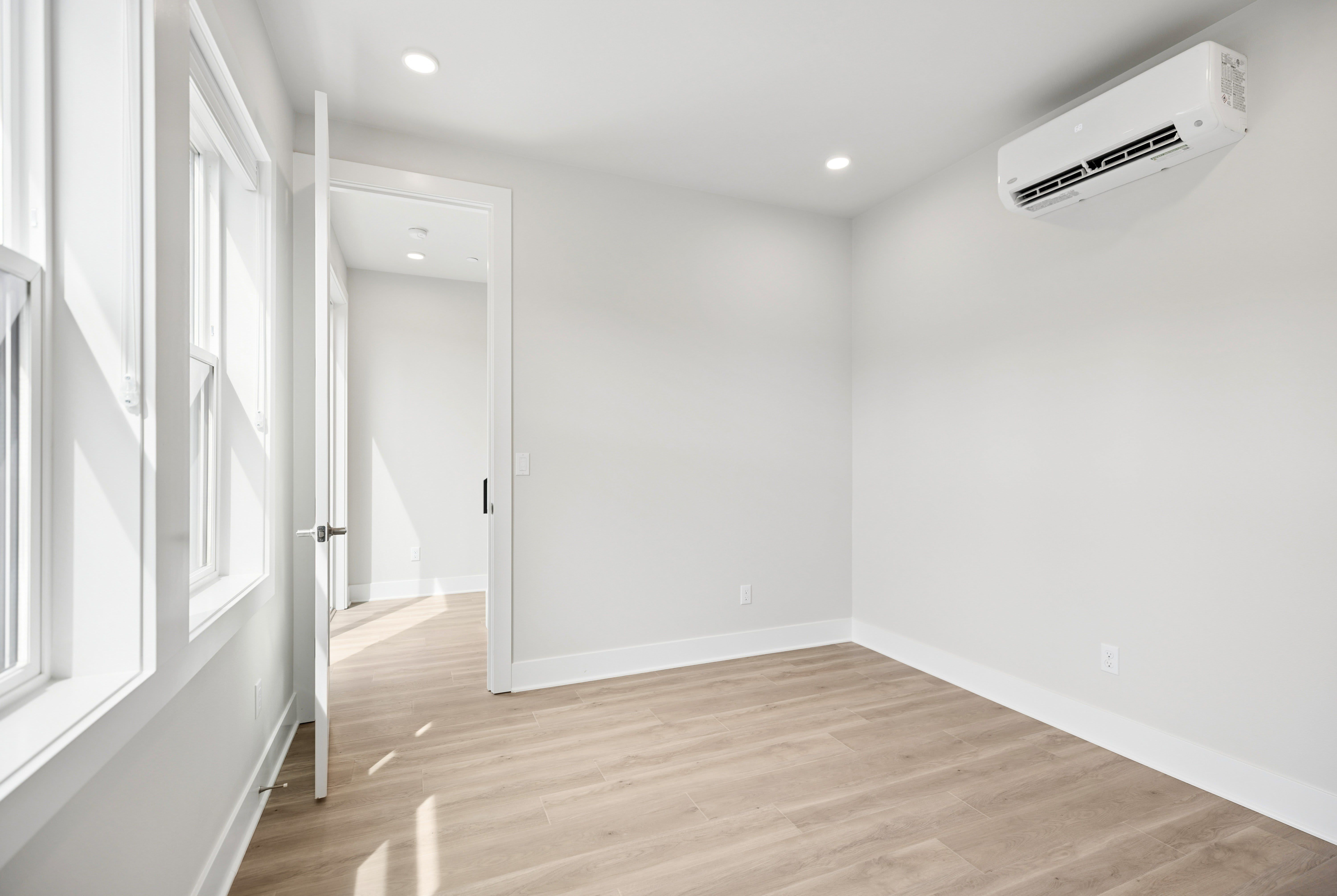 18809 99TH PL NE, UNIT B