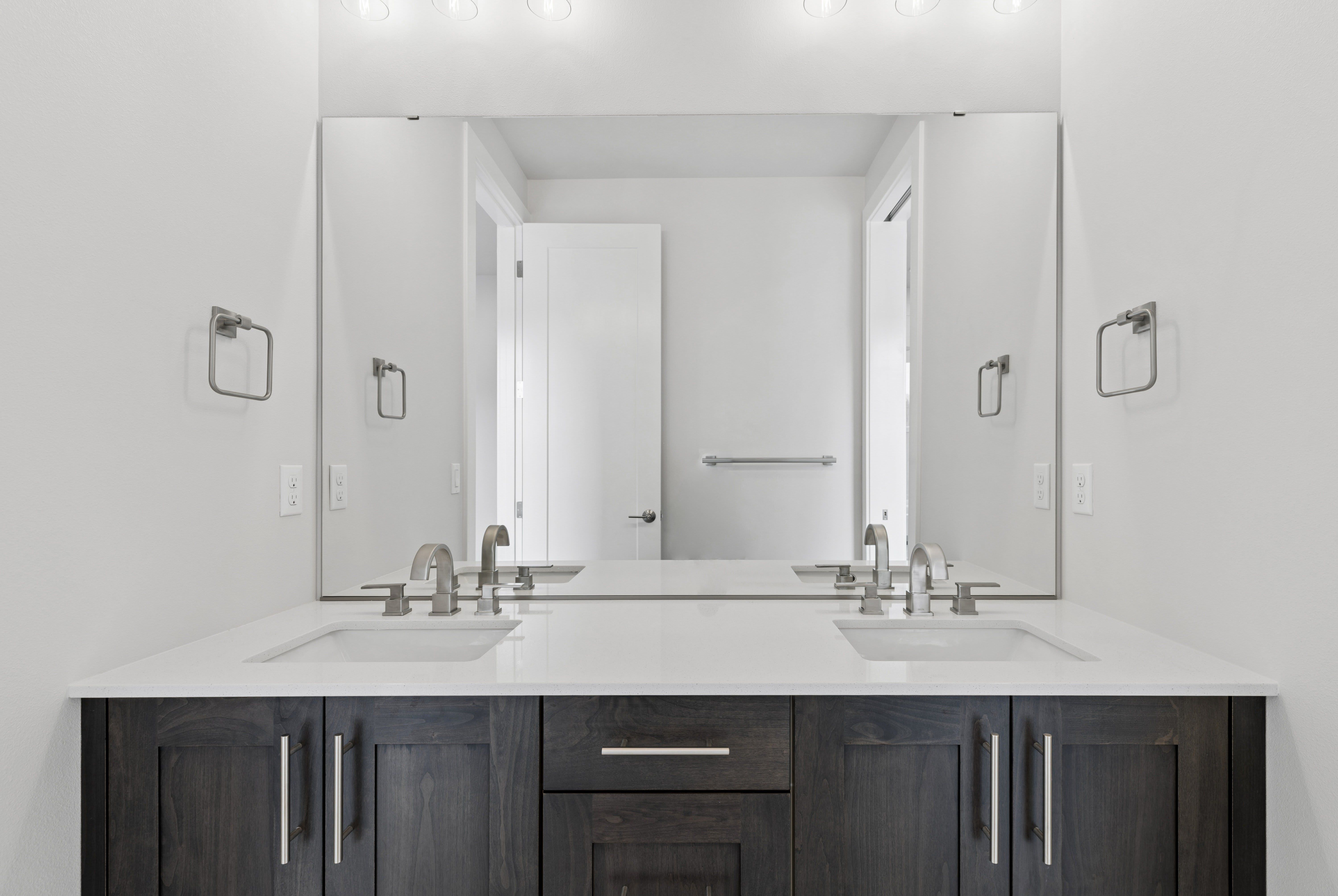 18809 99TH PL NE, UNIT B