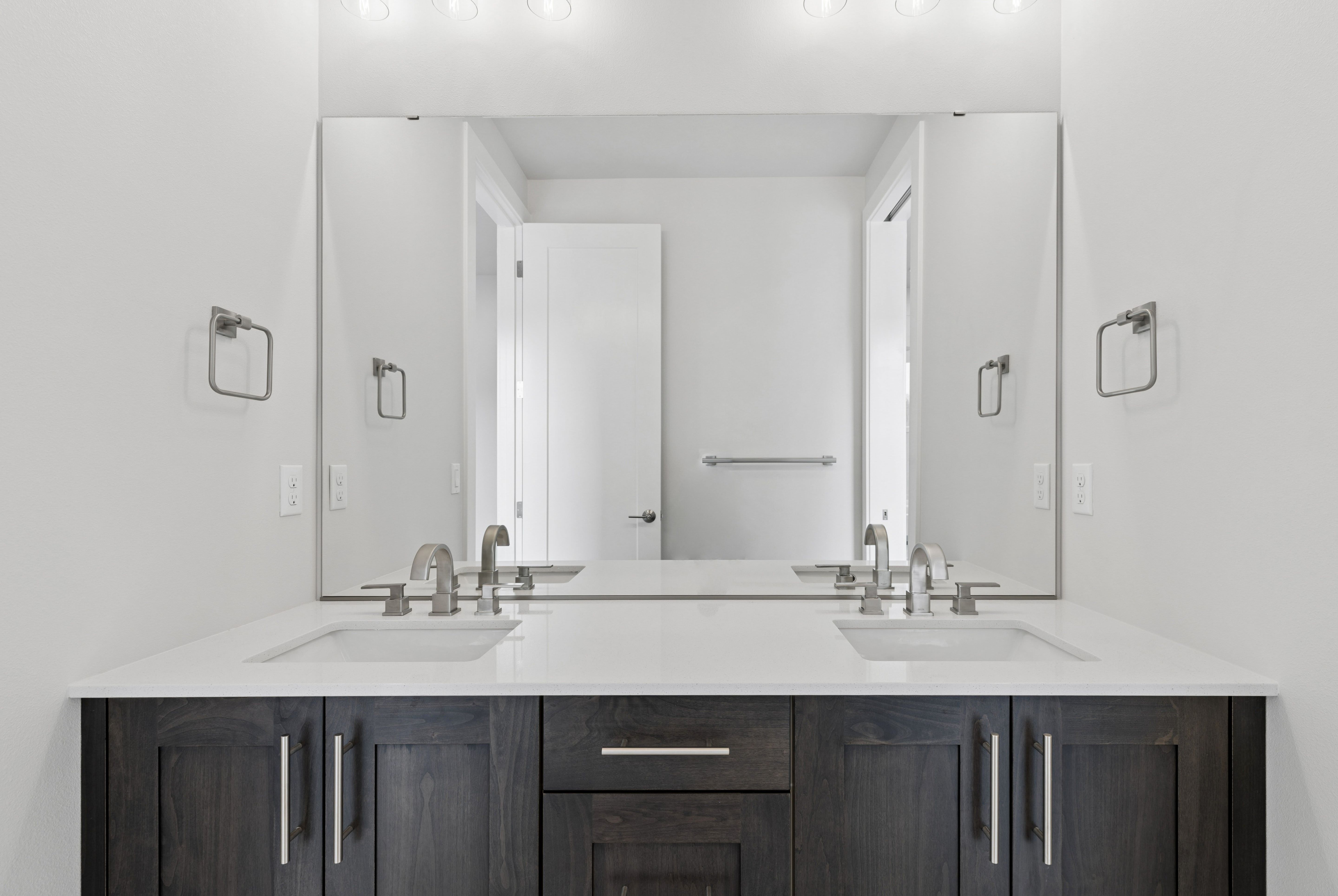 18809 99TH PL NE, UNIT B