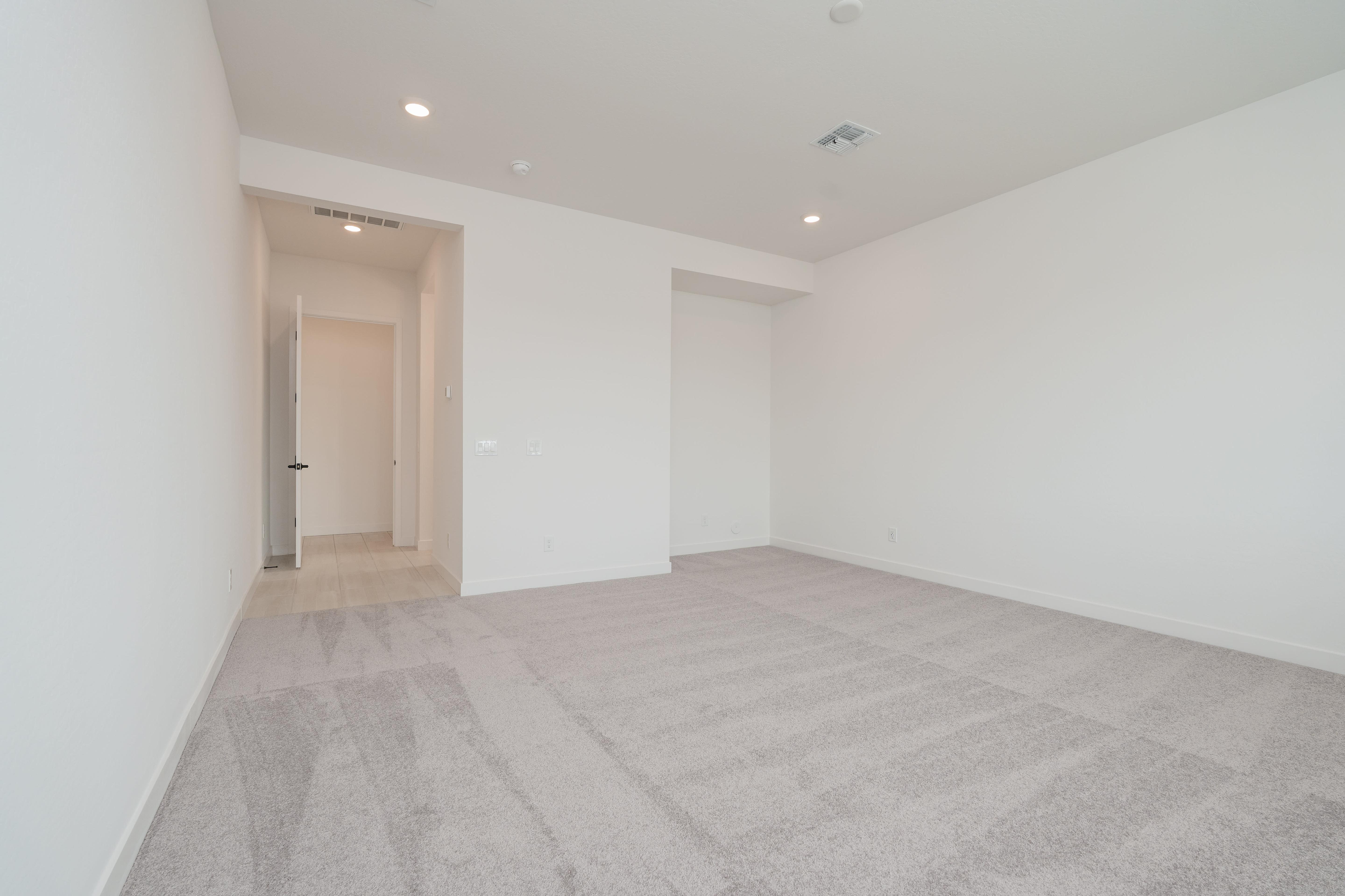 17641 W Highland Avenue