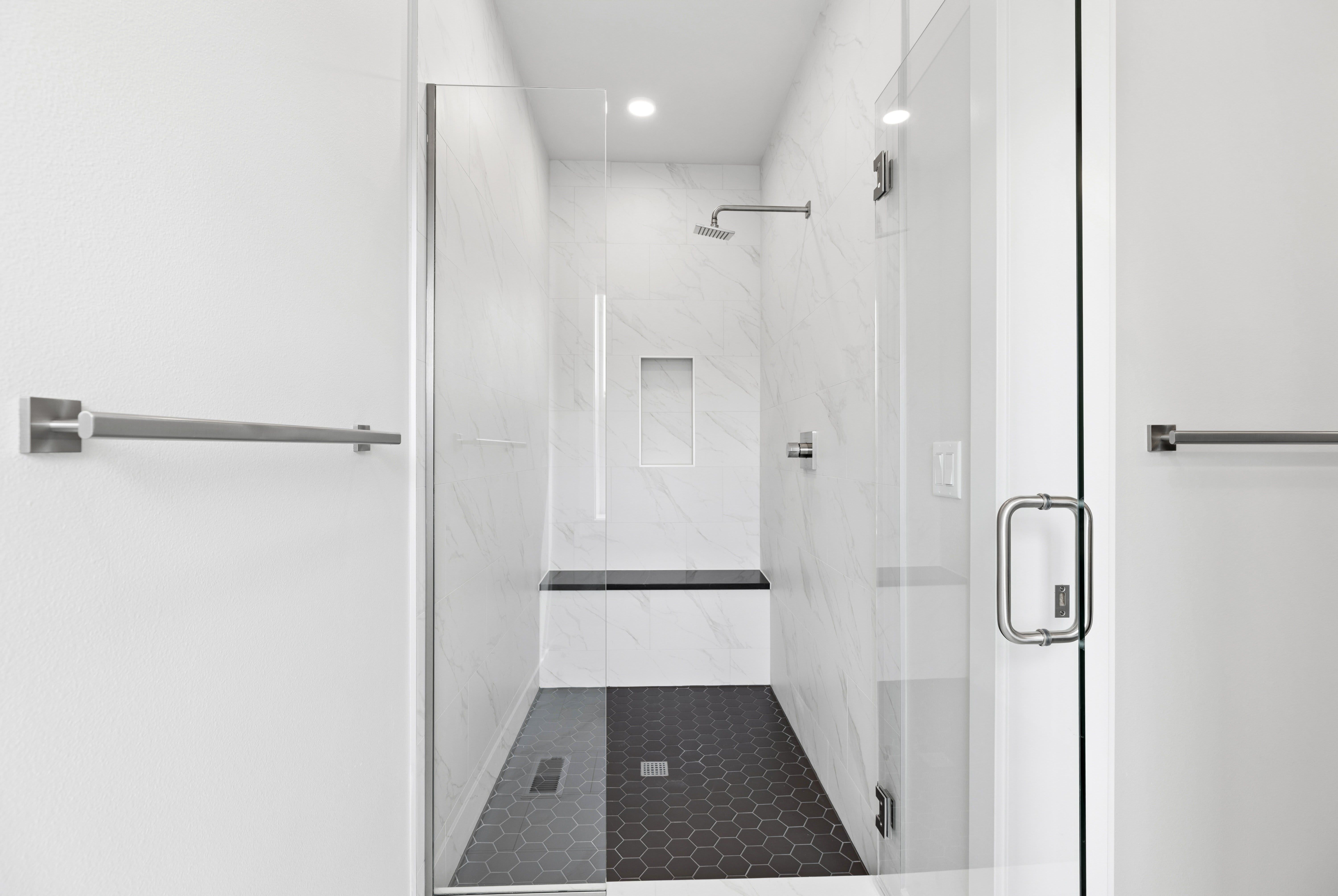 18809 99TH PL NE, UNIT B